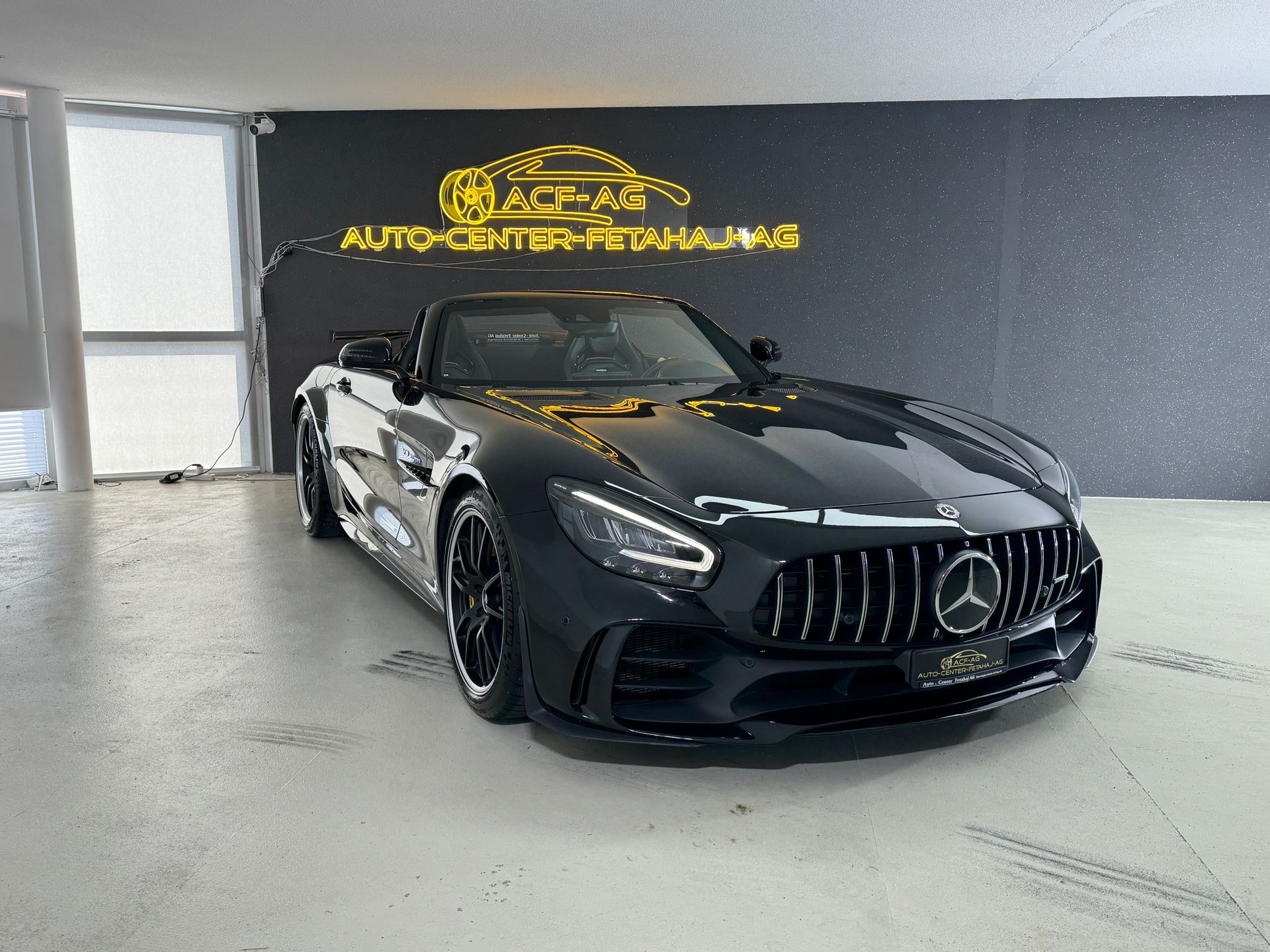 MERCEDES-BENZ AMG GT R Roadster Speedshift DCT-image-2