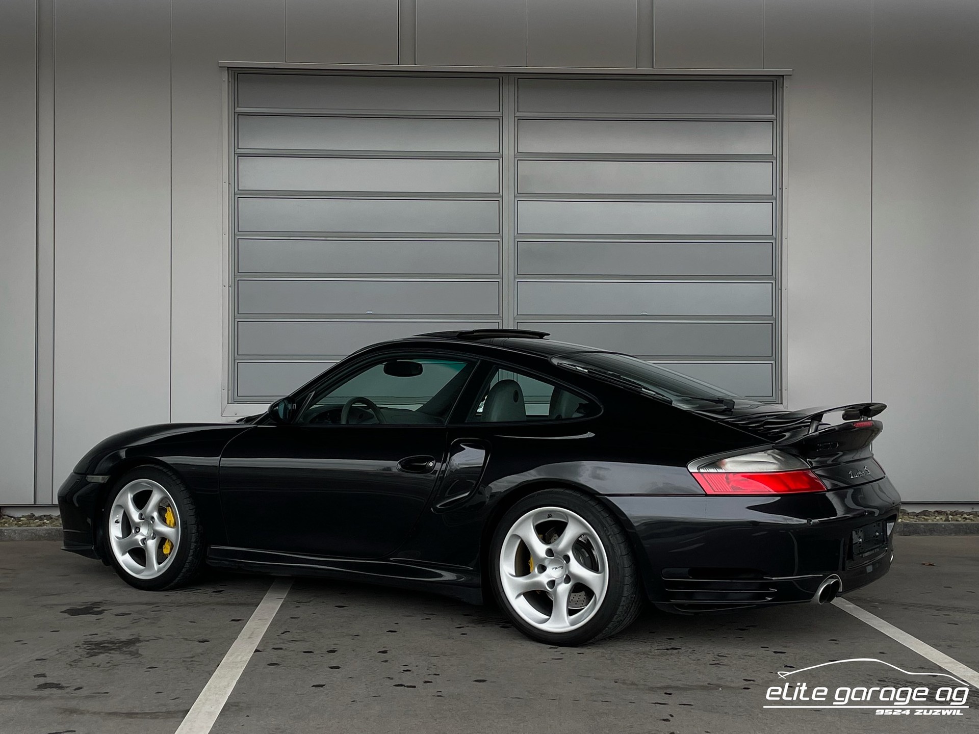 PORSCHE 911 Turbo-image-2