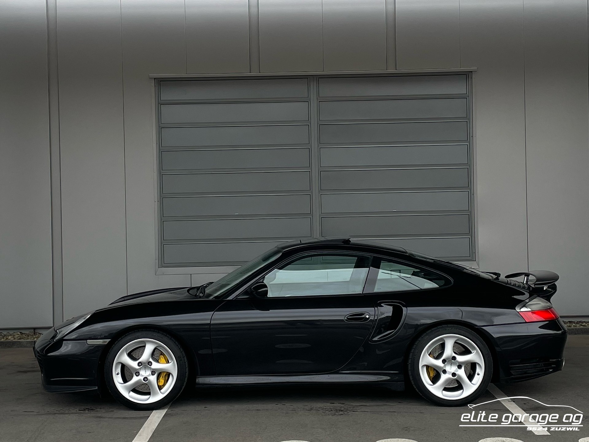 PORSCHE 911 Turbo-image-1