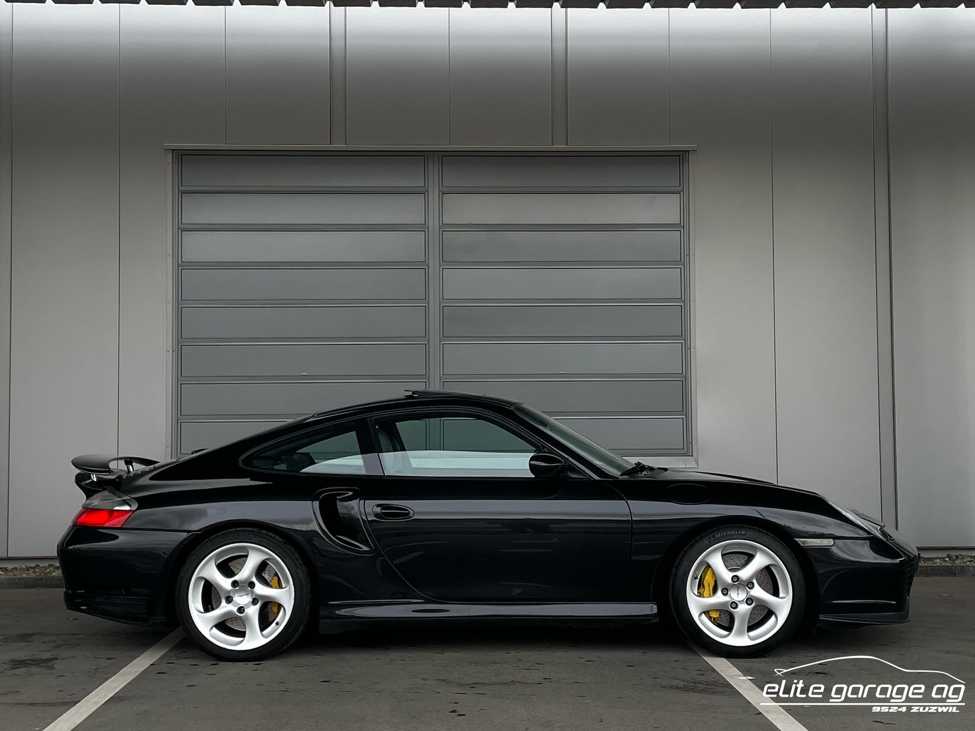 PORSCHE 911 Turbo-image-5