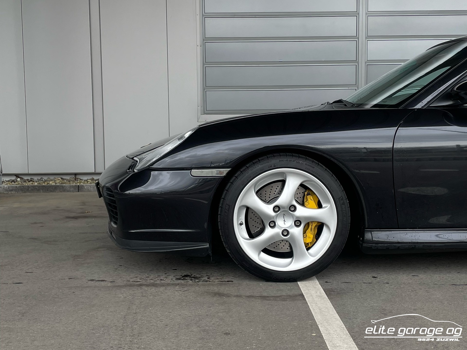 PORSCHE 911 Turbo-image-8