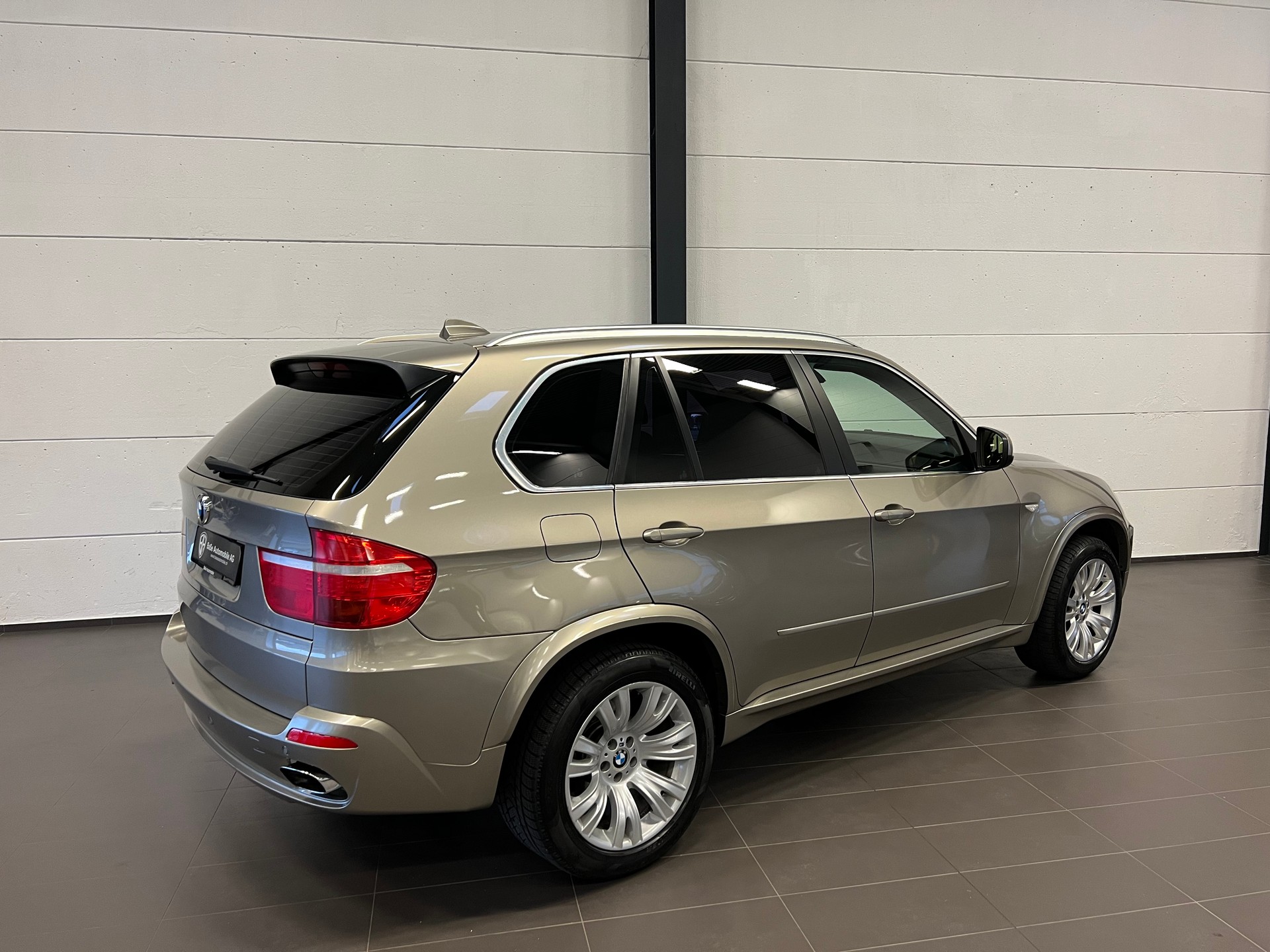 BMW X5 xDrive 48i (4.8i) Steptronic-image-12