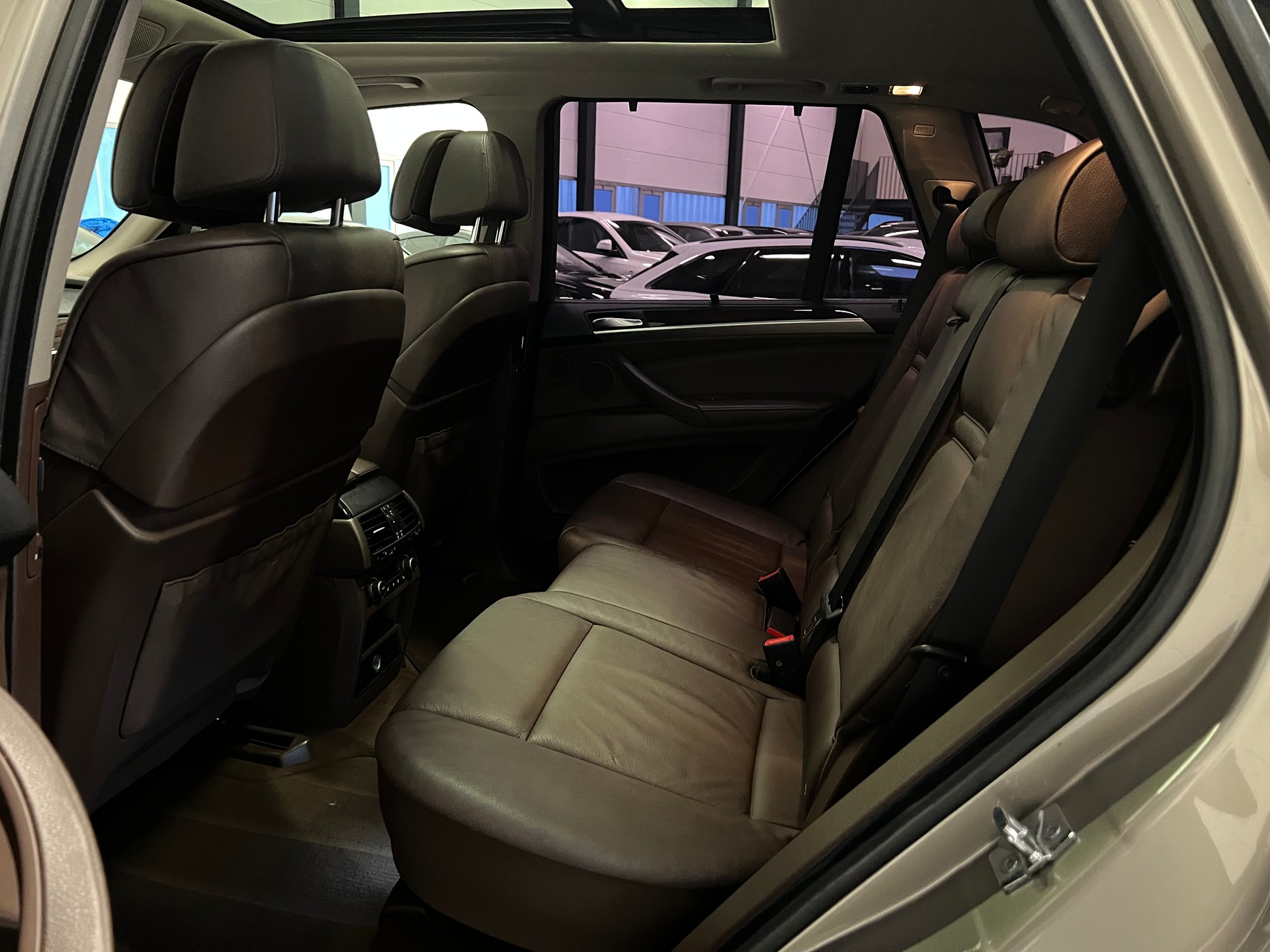 BMW X5 xDrive 48i (4.8i) Steptronic-image-23
