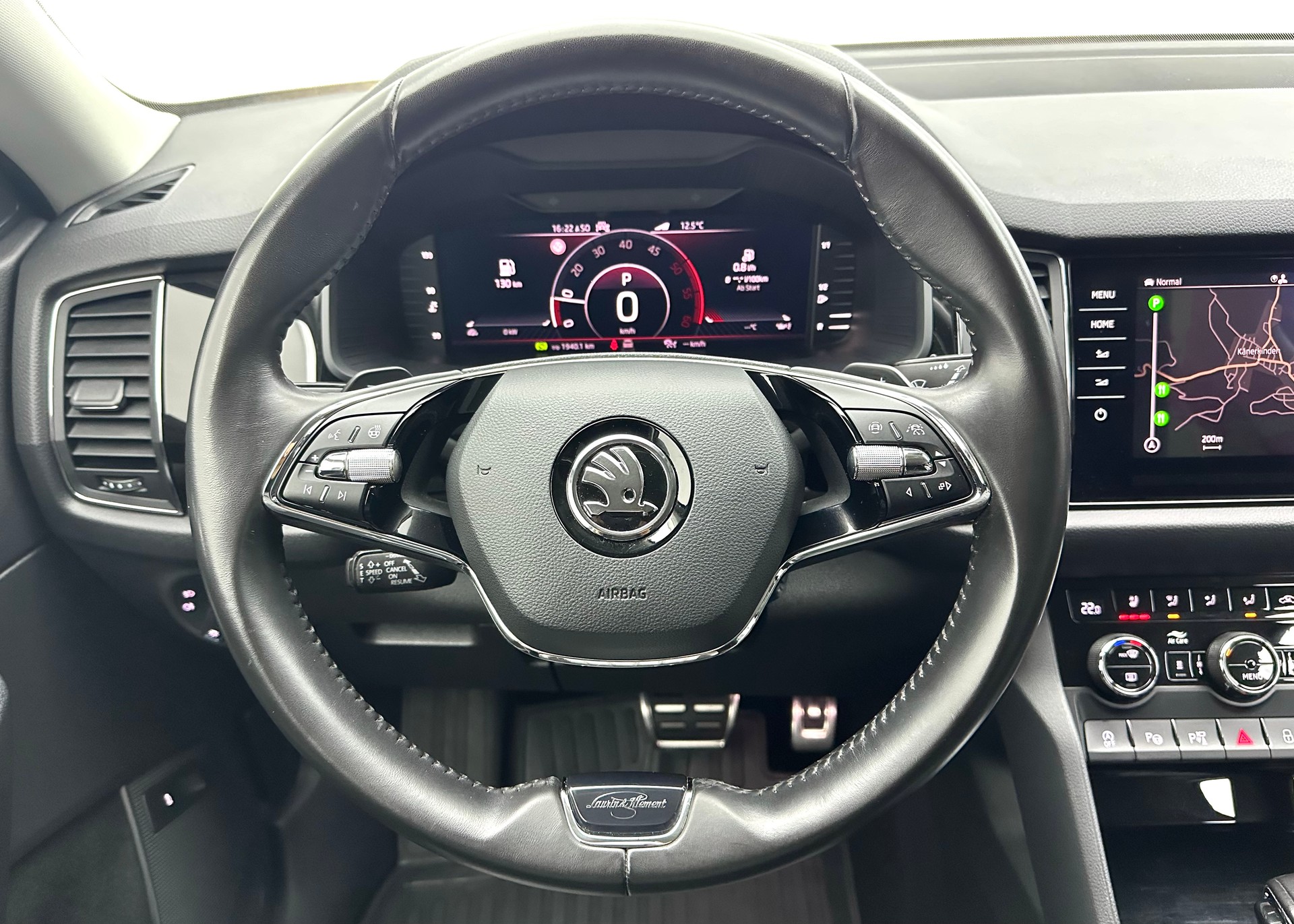 SKODA Kodiaq 2.0 TDI SCR L&K 4x4 DSG 7-Plätzer-image-8