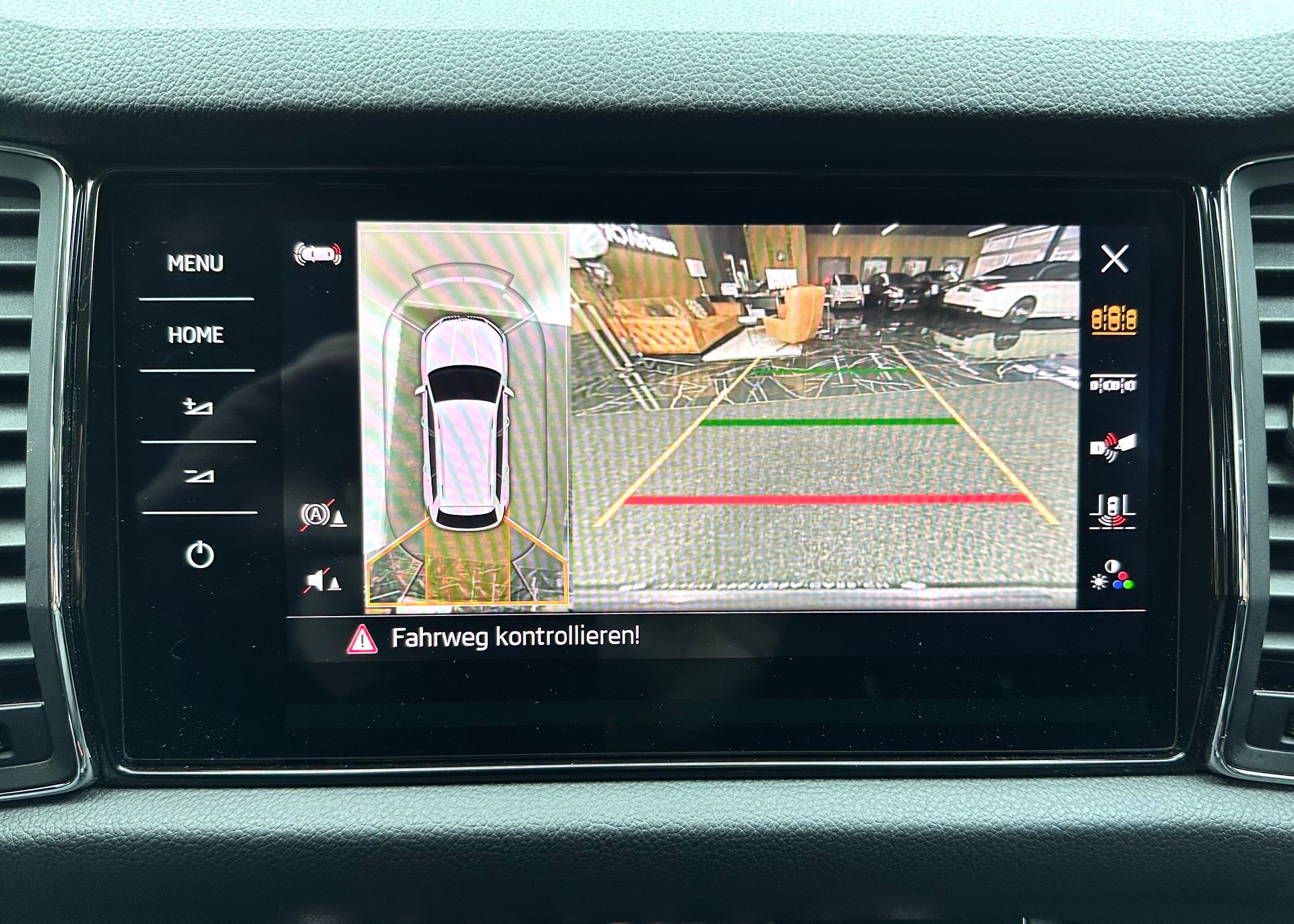 SKODA Kodiaq 2.0 TDI SCR L&K 4x4 DSG 7-Plätzer-image-10