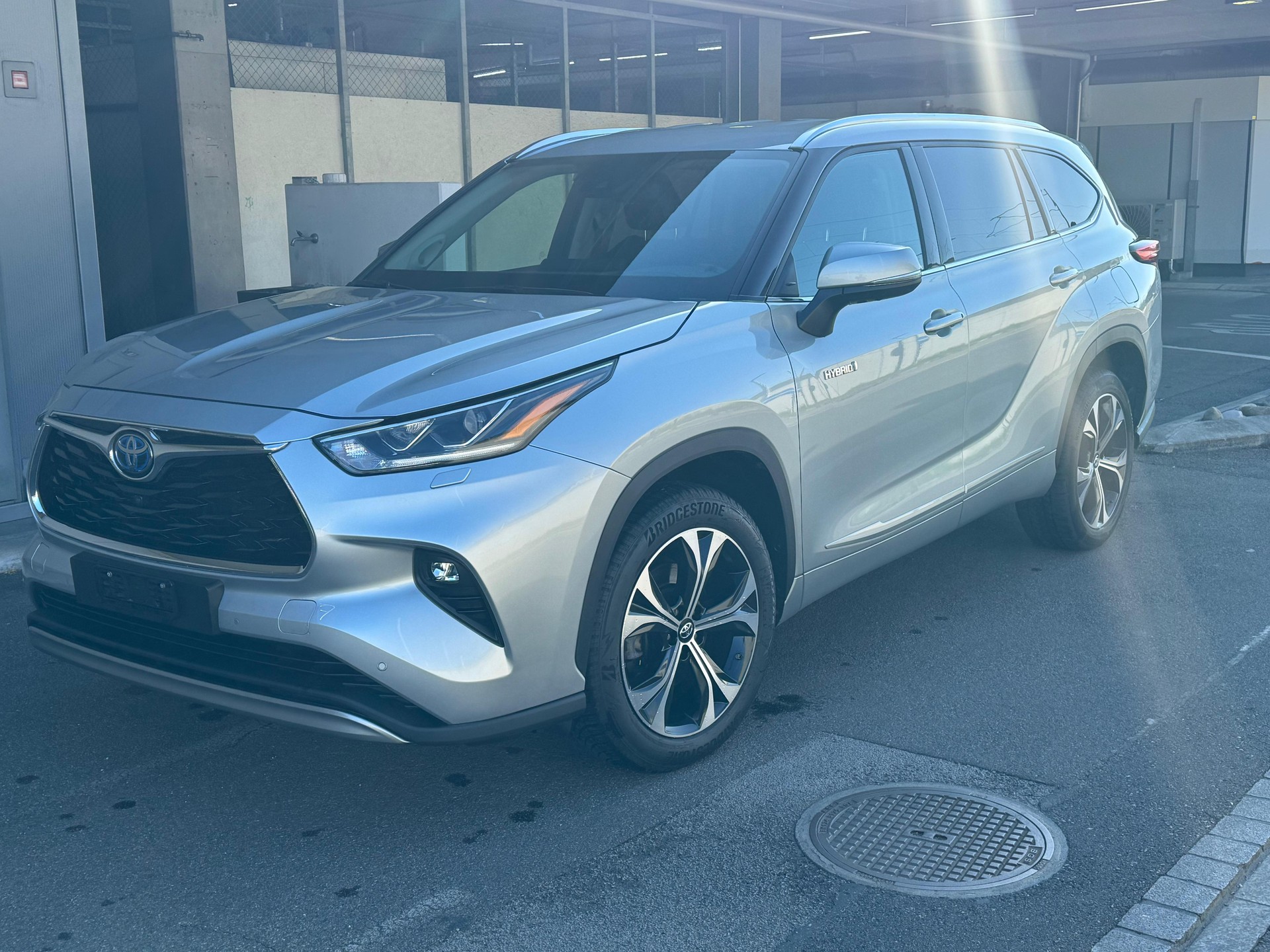 TOYOTA Highlander 2.5 HSD Premium e-CVT-image-0