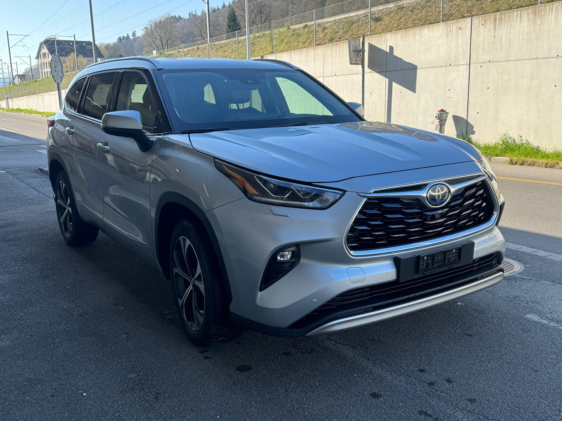 TOYOTA Highlander 2.5 HSD Premium e-CVT-image-1