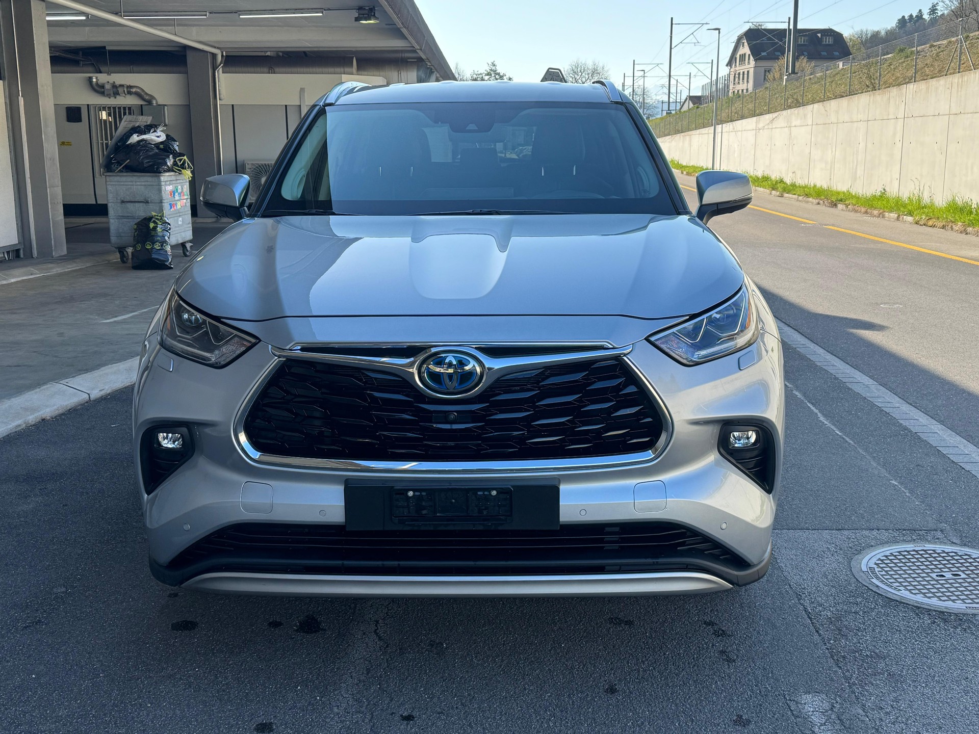 TOYOTA Highlander 2.5 HSD Premium e-CVT-image-2