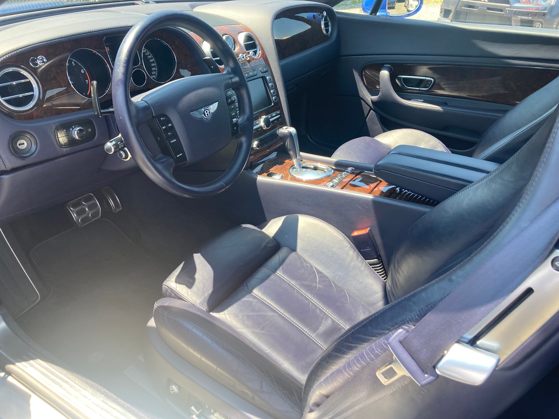 BENTLEY Continental GT 6.0-image-6