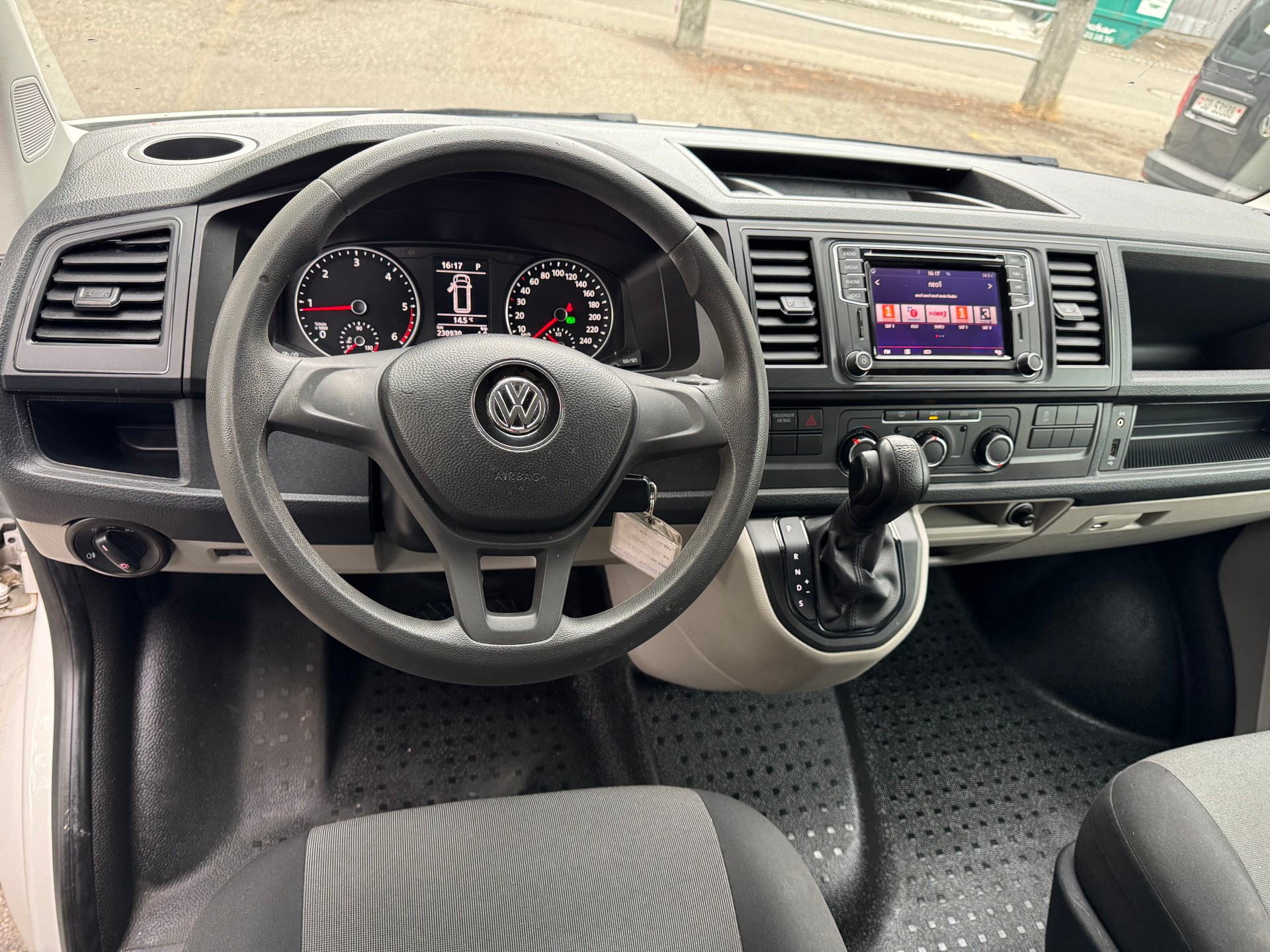 VW T6 2.0 TDI 4Motion DSG * 02x Sitzplätze * Navi * Klimaanlage * PDC H * 02x Airbag * Ab MFK-image-2