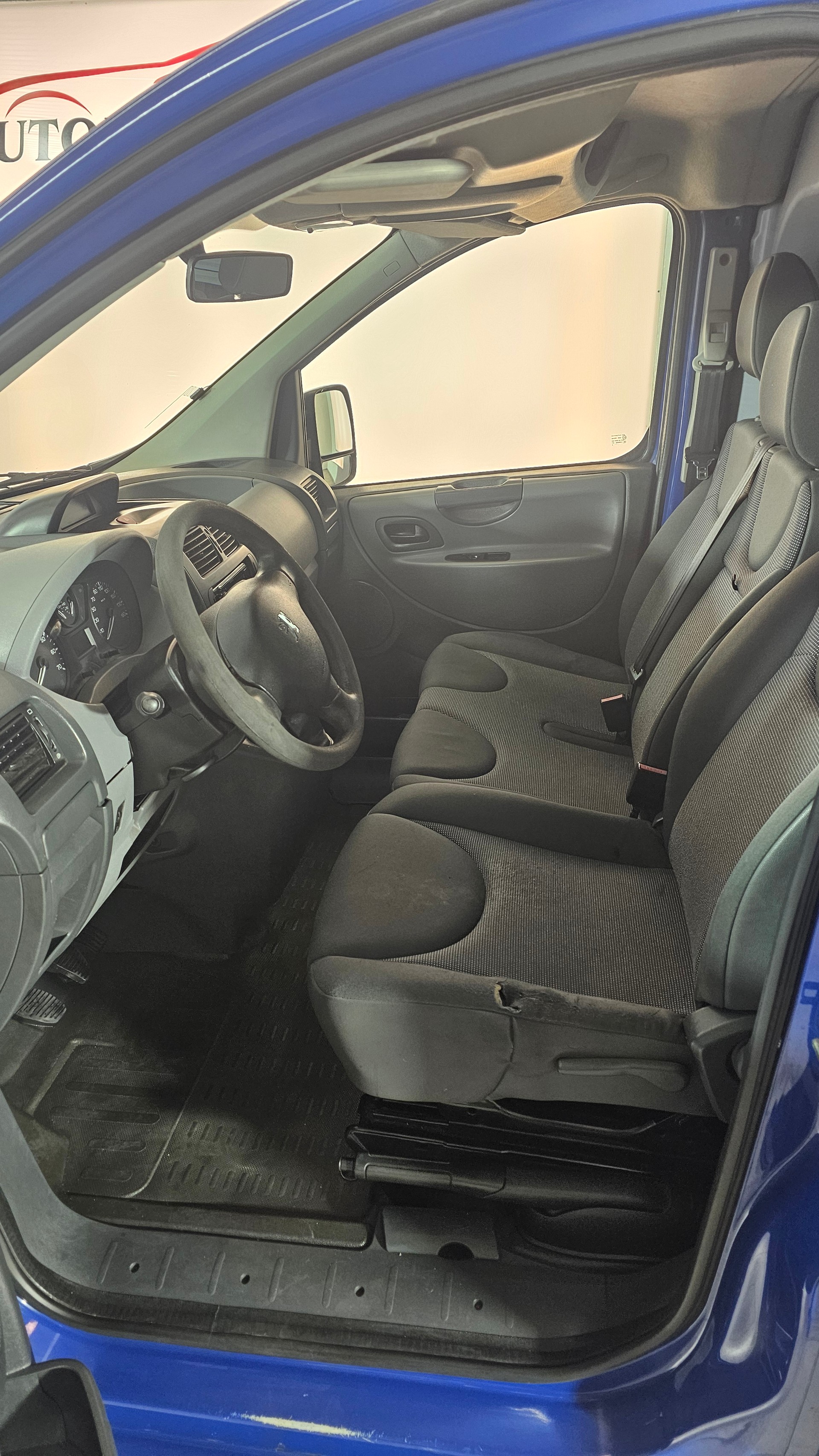 PEUGEOT Expert 2.0 HDi 227 L1H1 "Frisch ab MFK und Frisch ab Service"-image-7