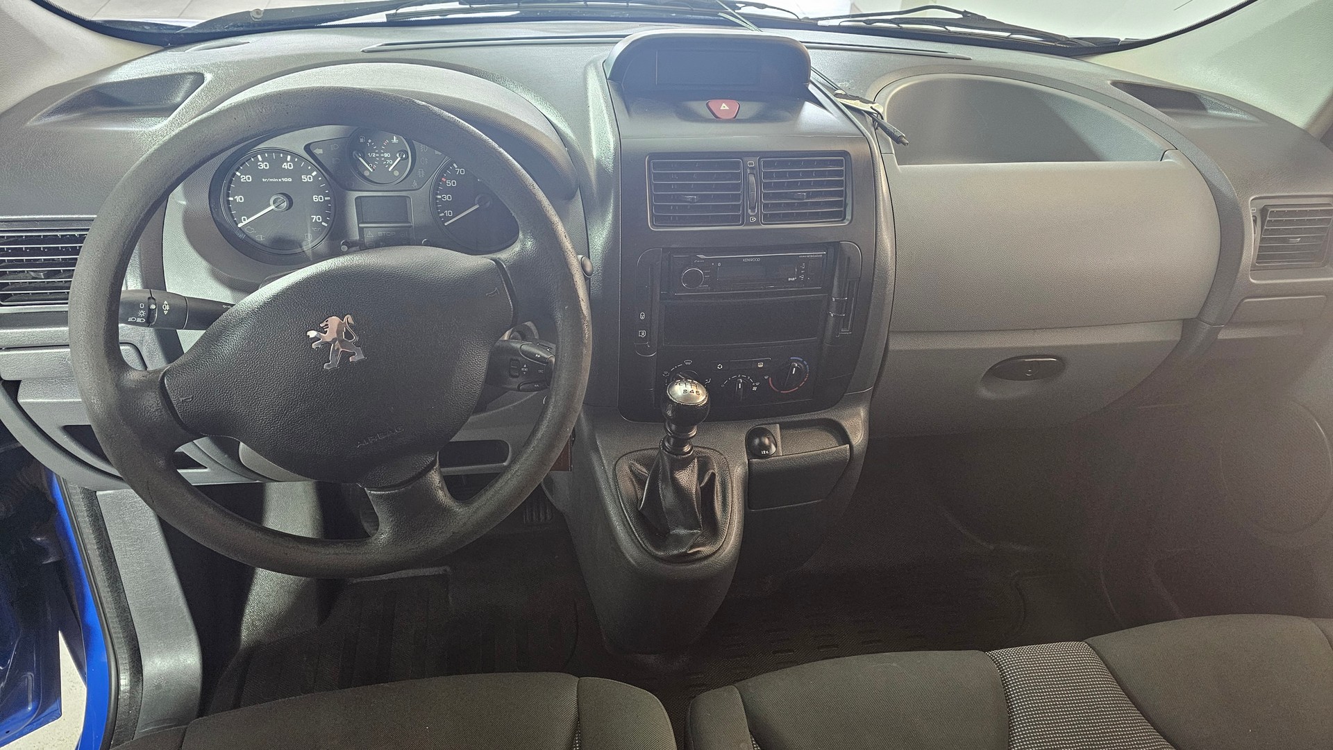 PEUGEOT Expert 2.0 HDi 227 L1H1 "Frisch ab MFK und Frisch ab Service"-image-6