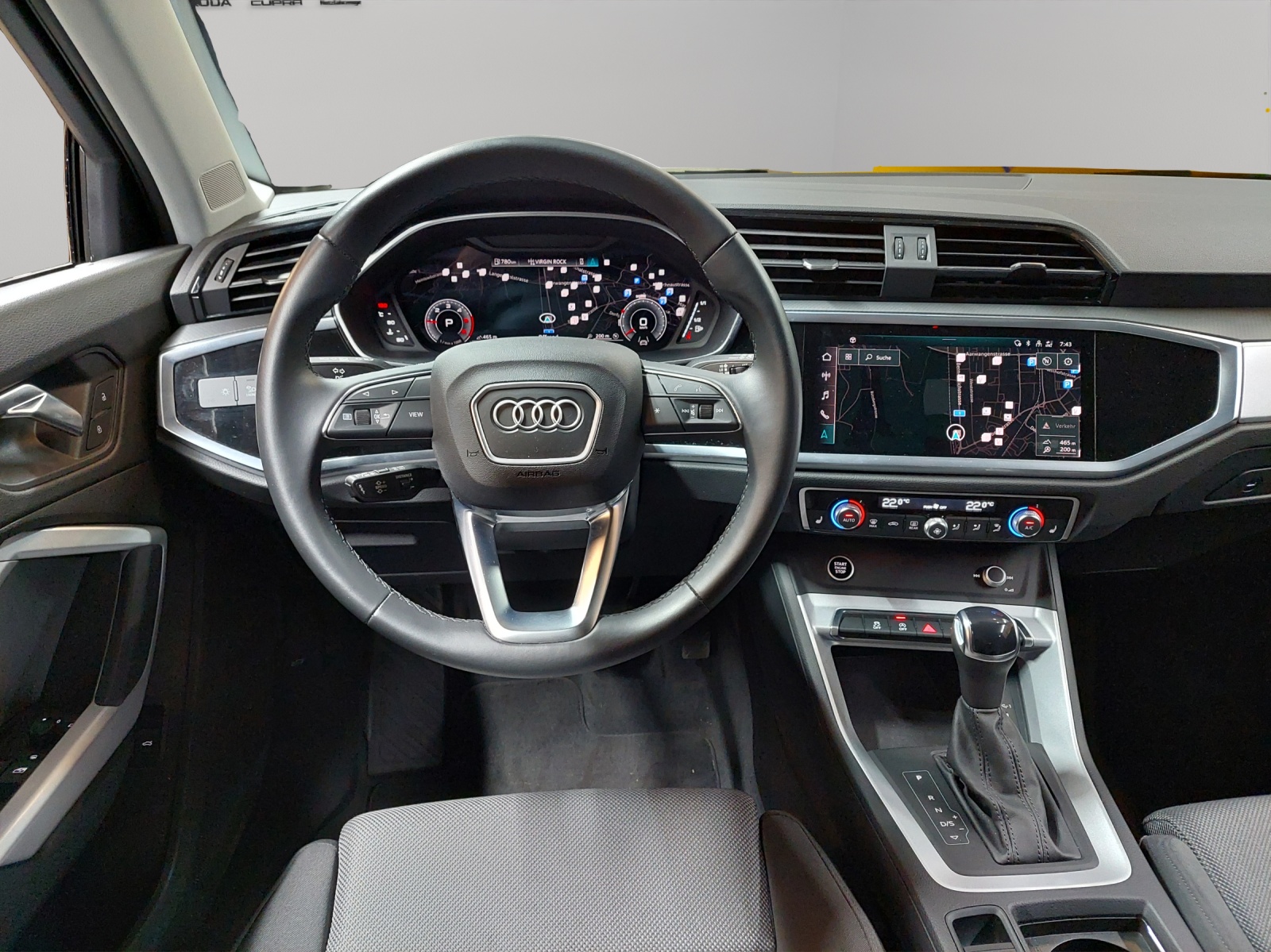 AUDI Q3 35 TDI S line quattro S-tronic-image-6