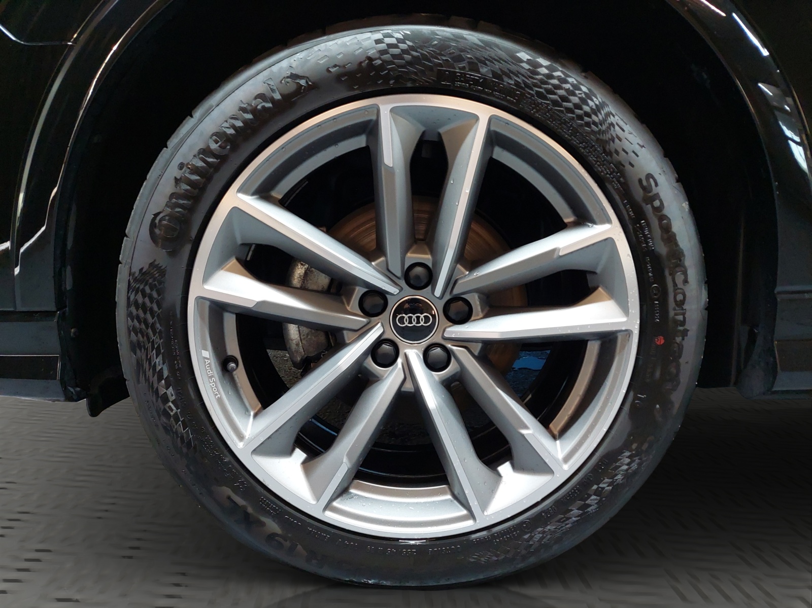 AUDI Q3 35 TDI S line quattro S-tronic-image-11