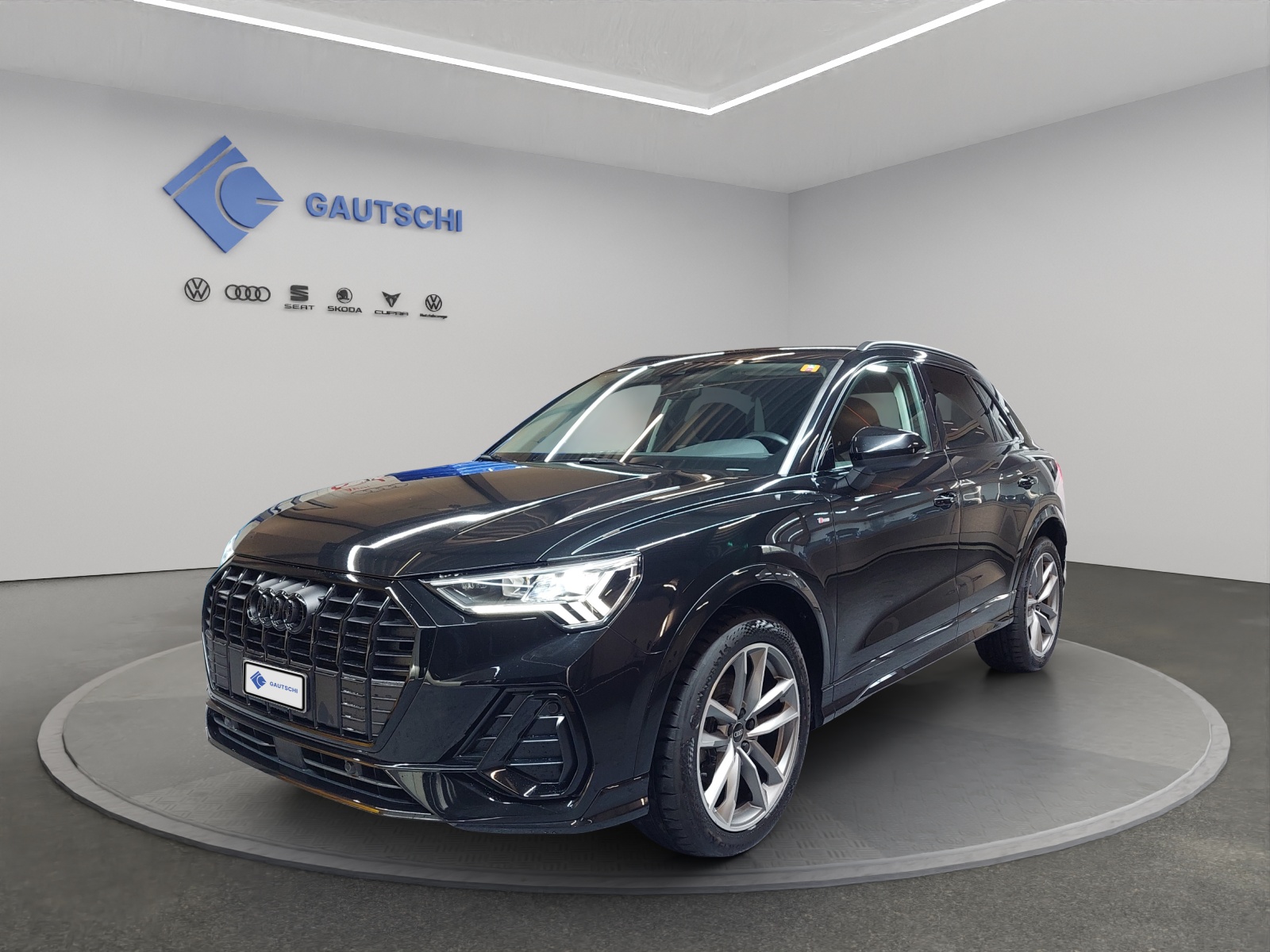 AUDI Q3 35 TDI S line quattro S-tronic-image-0