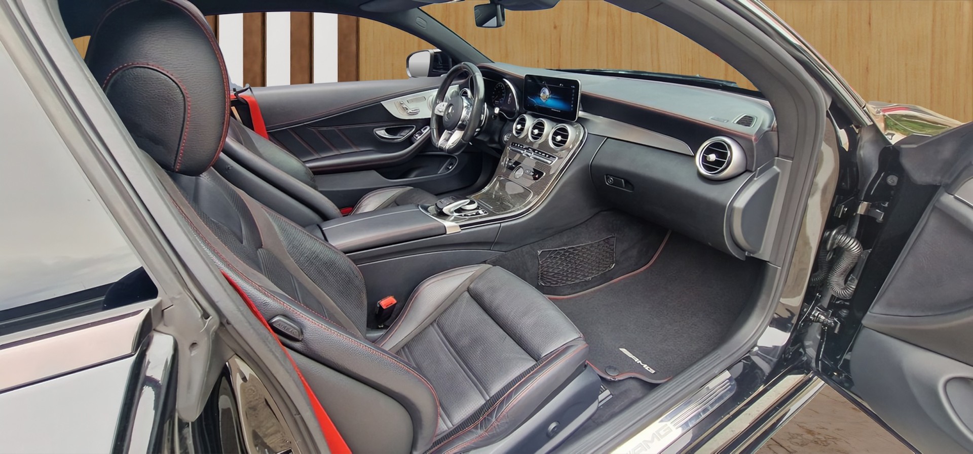 MERCEDES-BENZ C 43 AMG 4Matic 9G-tronic-image-7