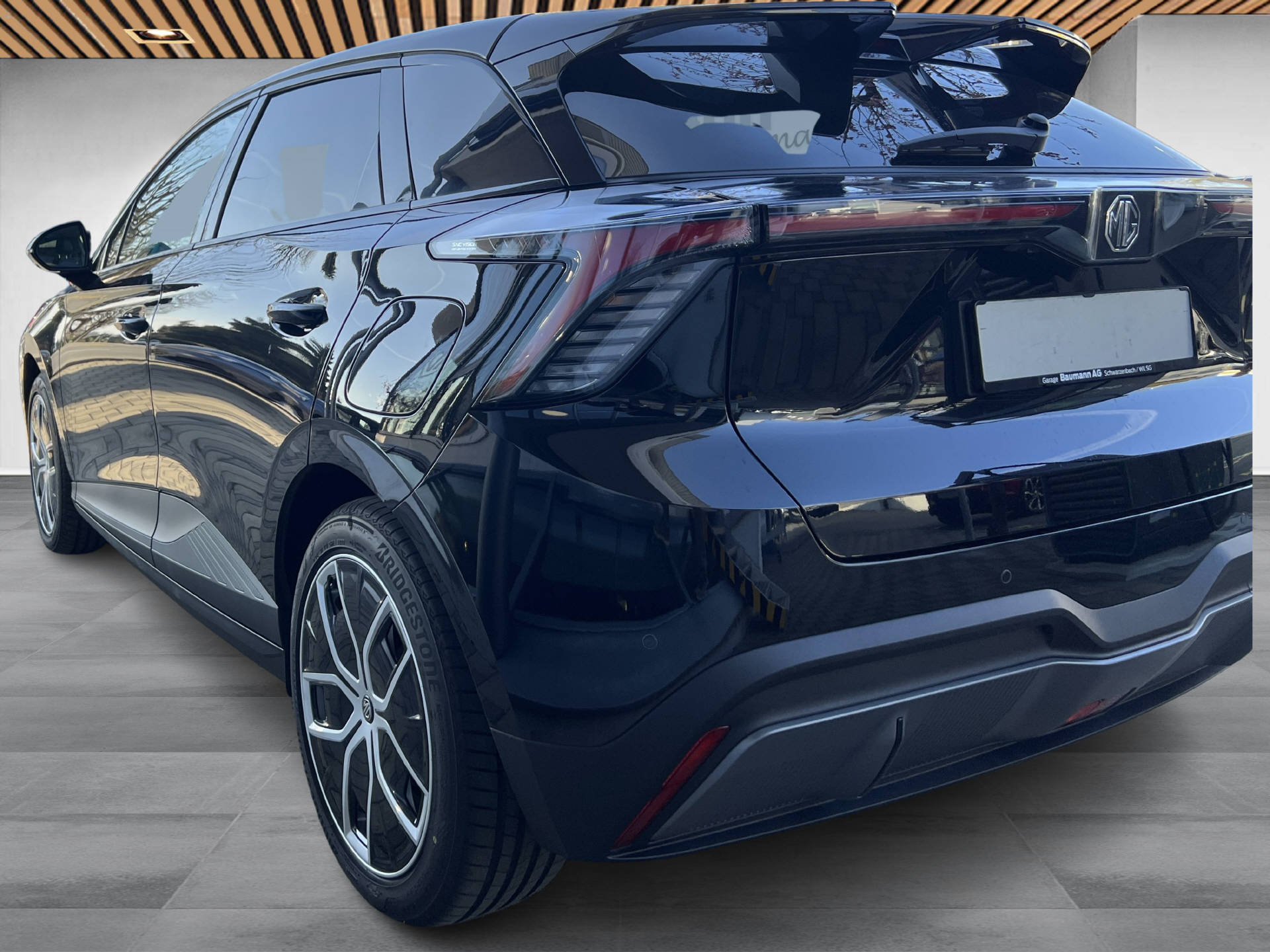 MG 4 64kWh Luxury-image-3