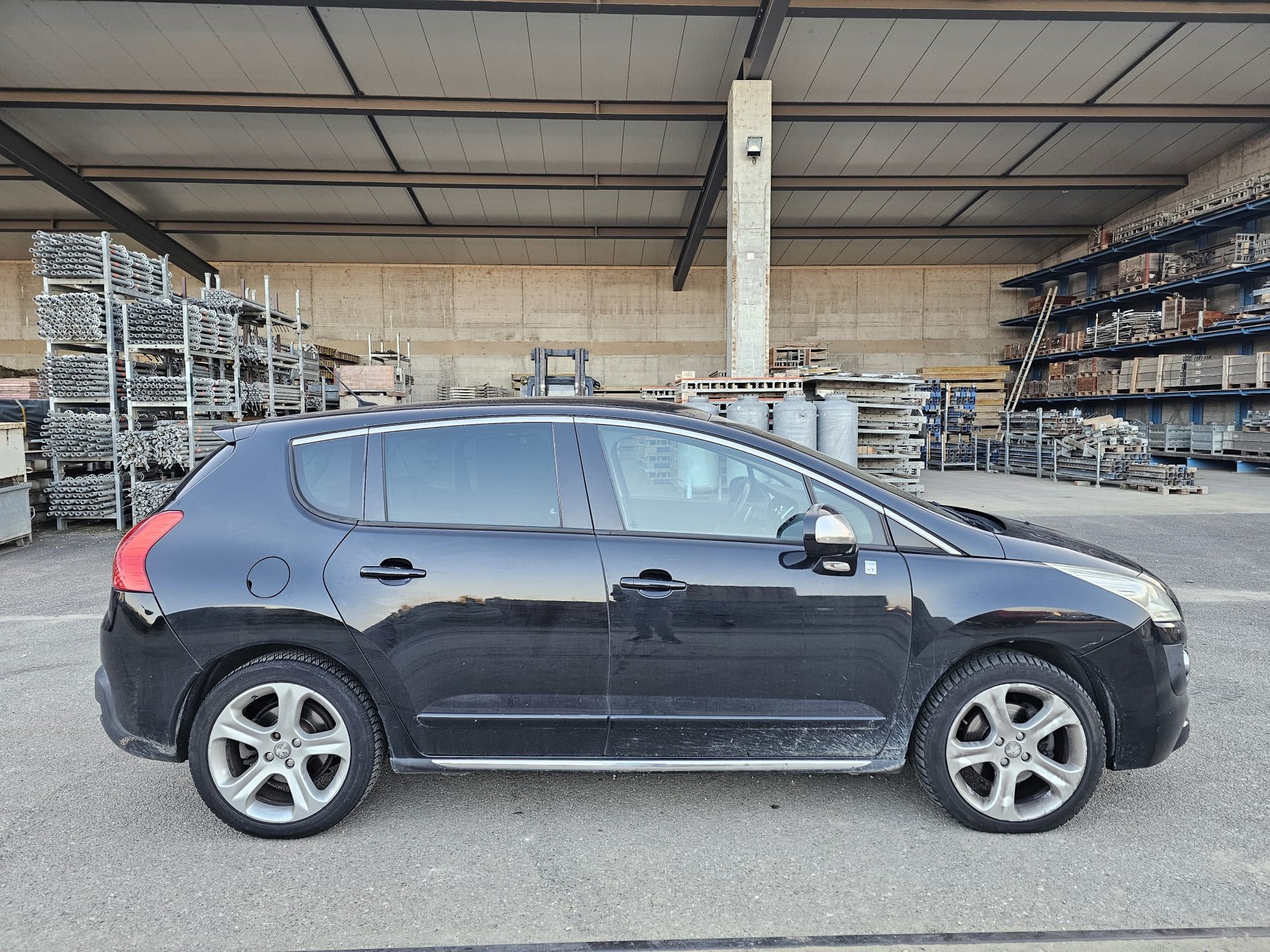 PEUGEOT 3008 HYbrid4 2.0 HDI EGS6-image-4
