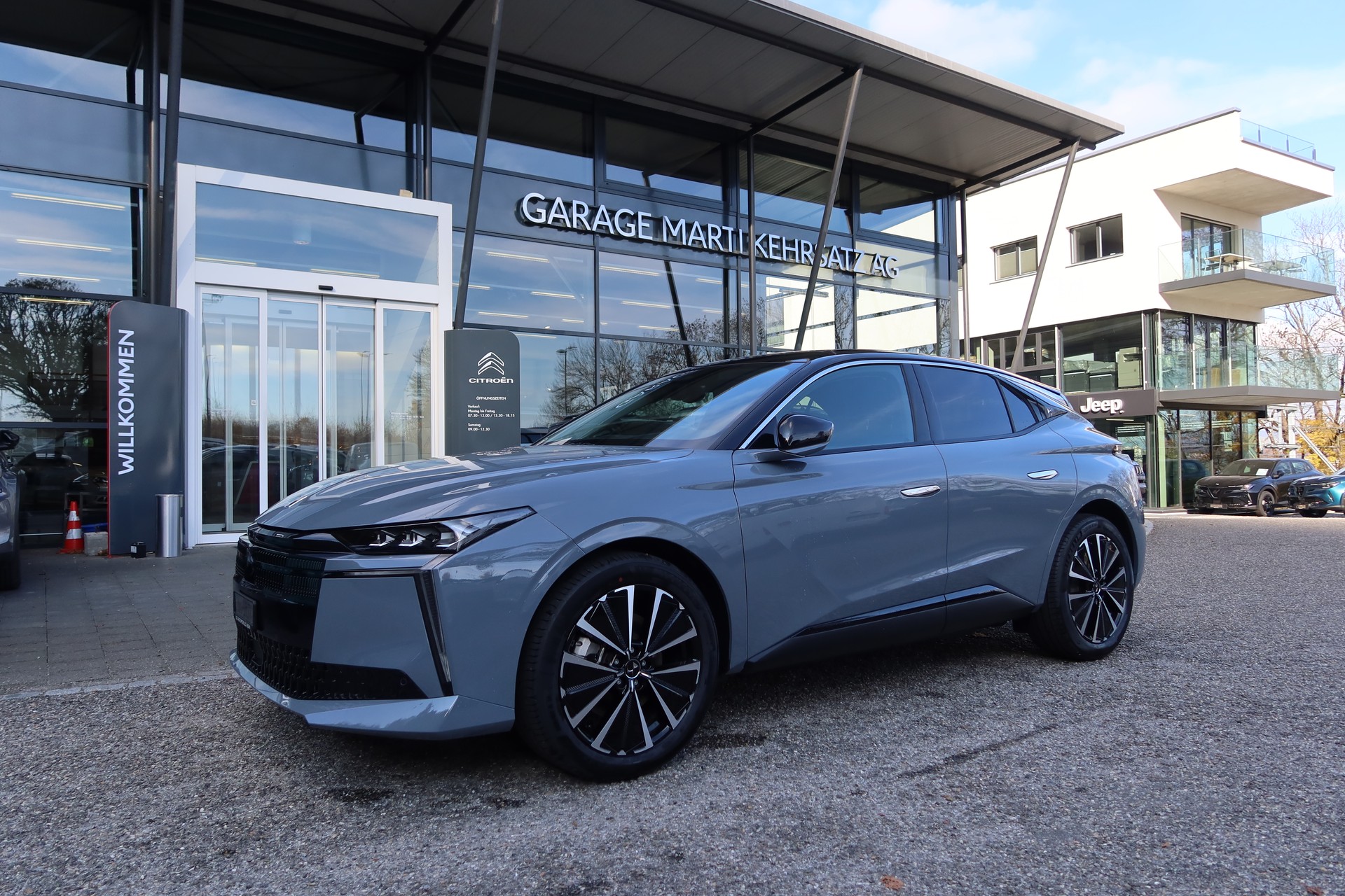 DS AUTOMOBILES DS N4 E-Tense 213 Etoile-image-1