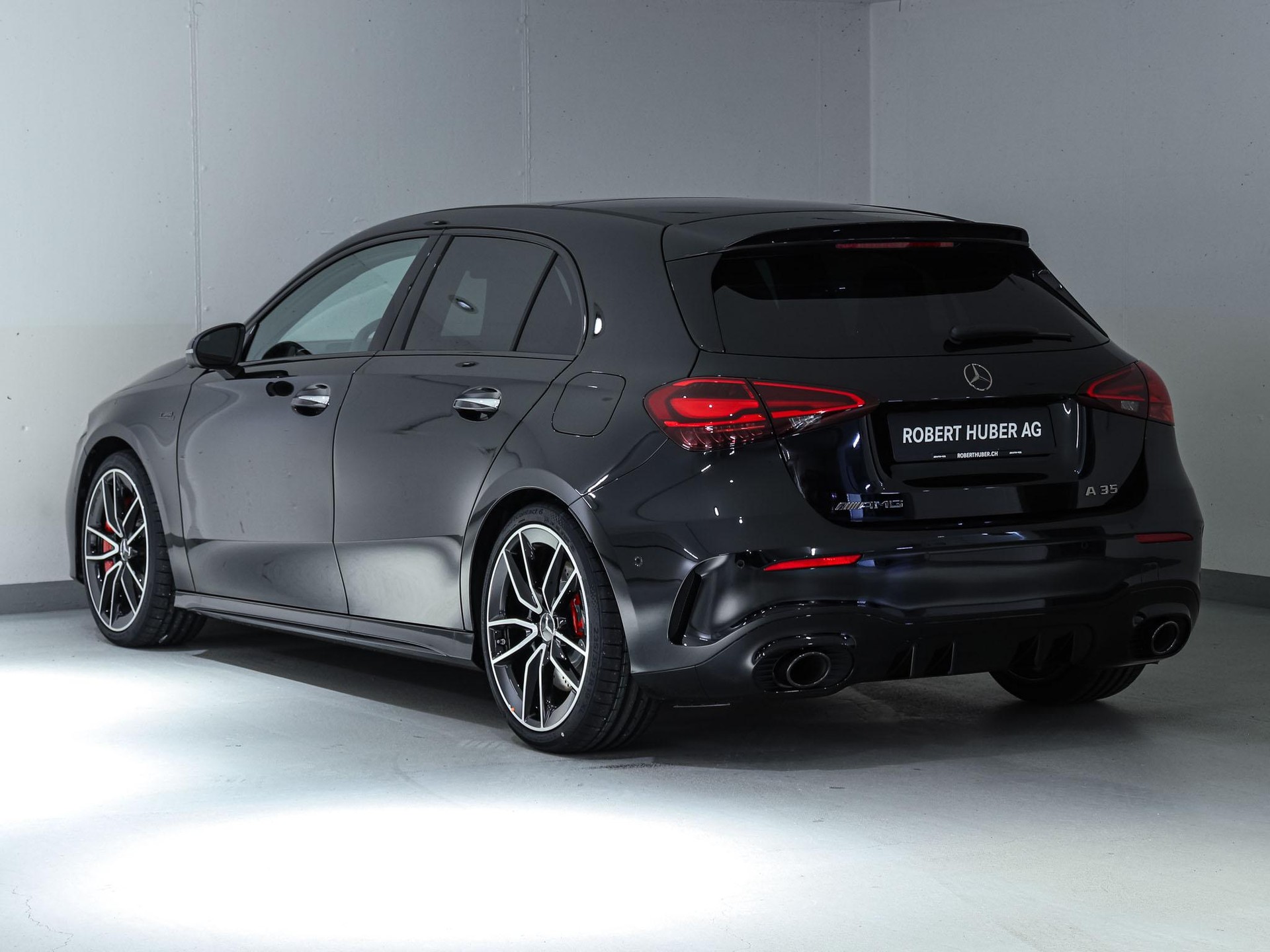 MERCEDES-BENZ A 35 AMG 4MATIC-image-3