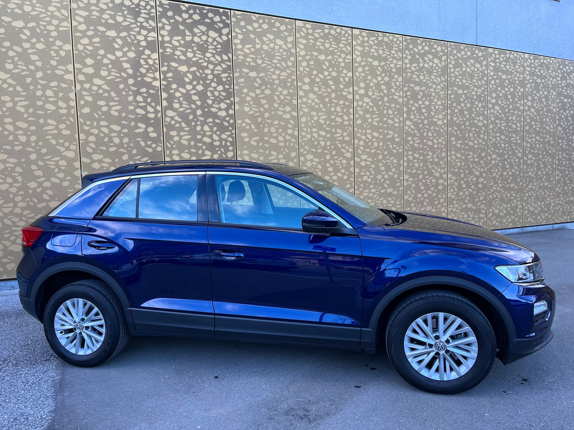 VW T-Roc 1.0 TSI-image-5