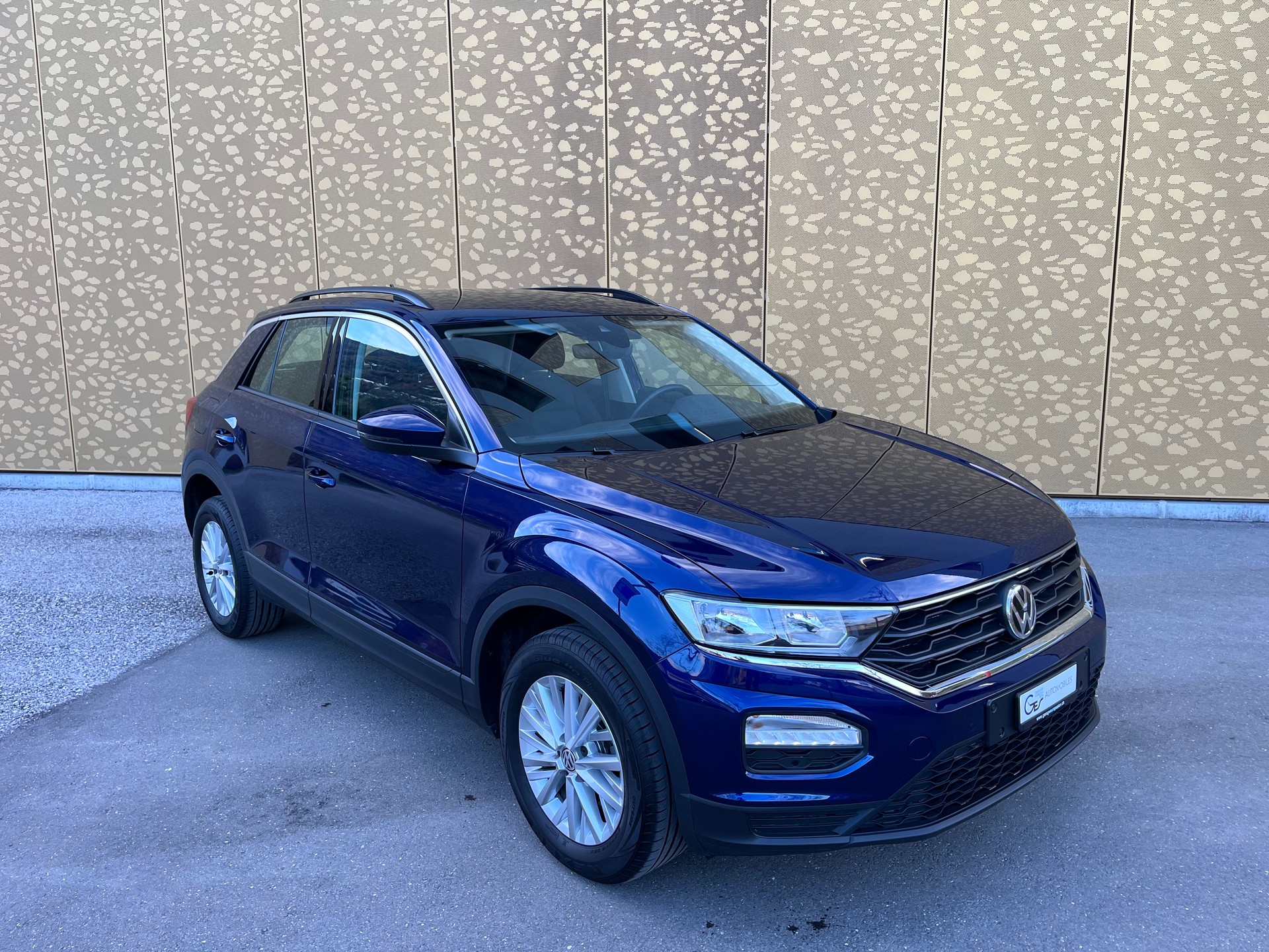 VW T-Roc 1.0 TSI-image-3