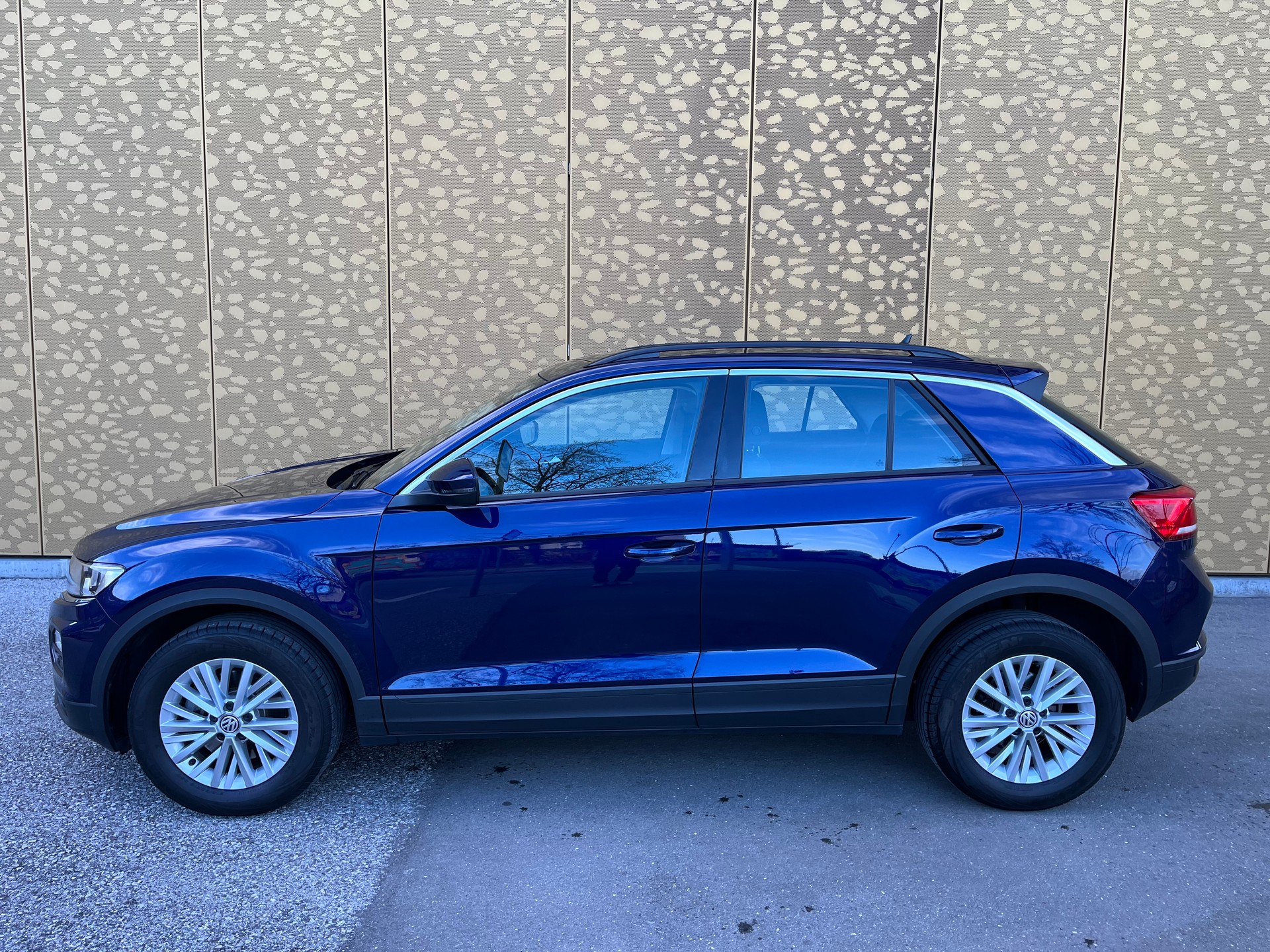 VW T-Roc 1.0 TSI-image-2