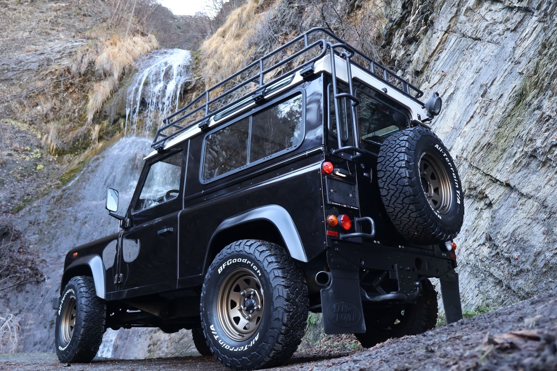 LAND ROVER DEFENDER 2.4 Tdi-image-7