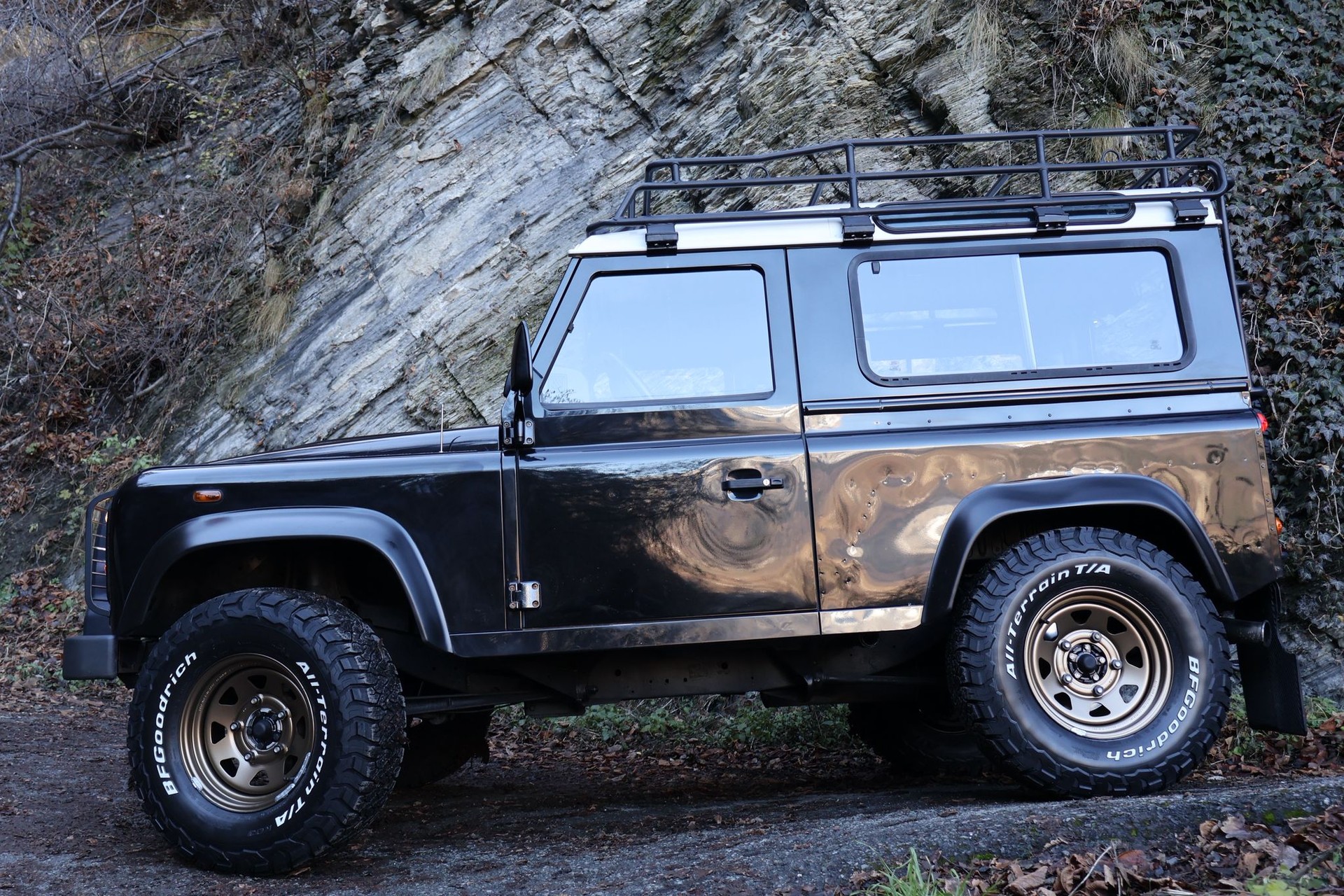 LAND ROVER DEFENDER 2.4 Tdi-image-5