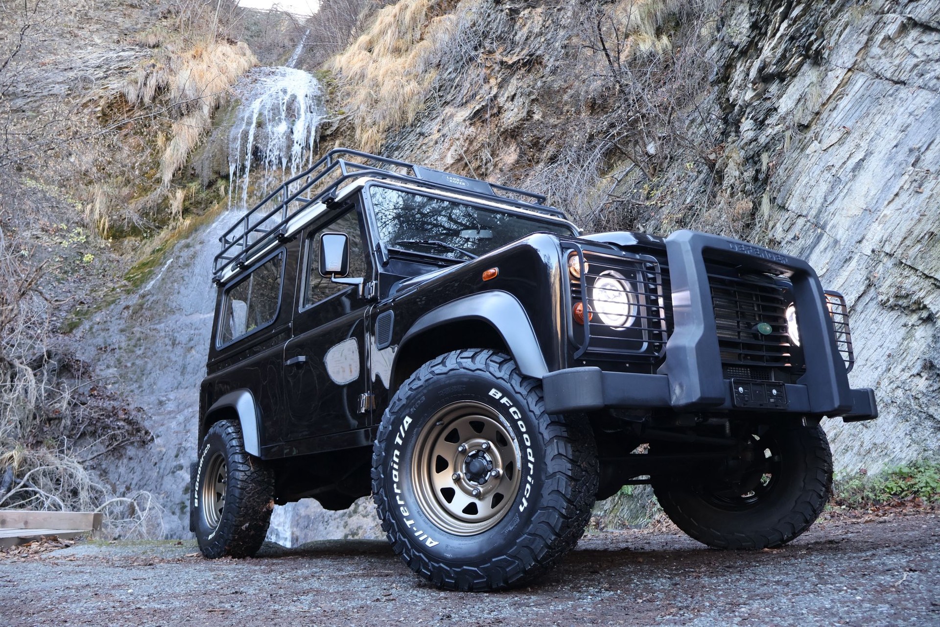 LAND ROVER DEFENDER 2.4 Tdi-image-3