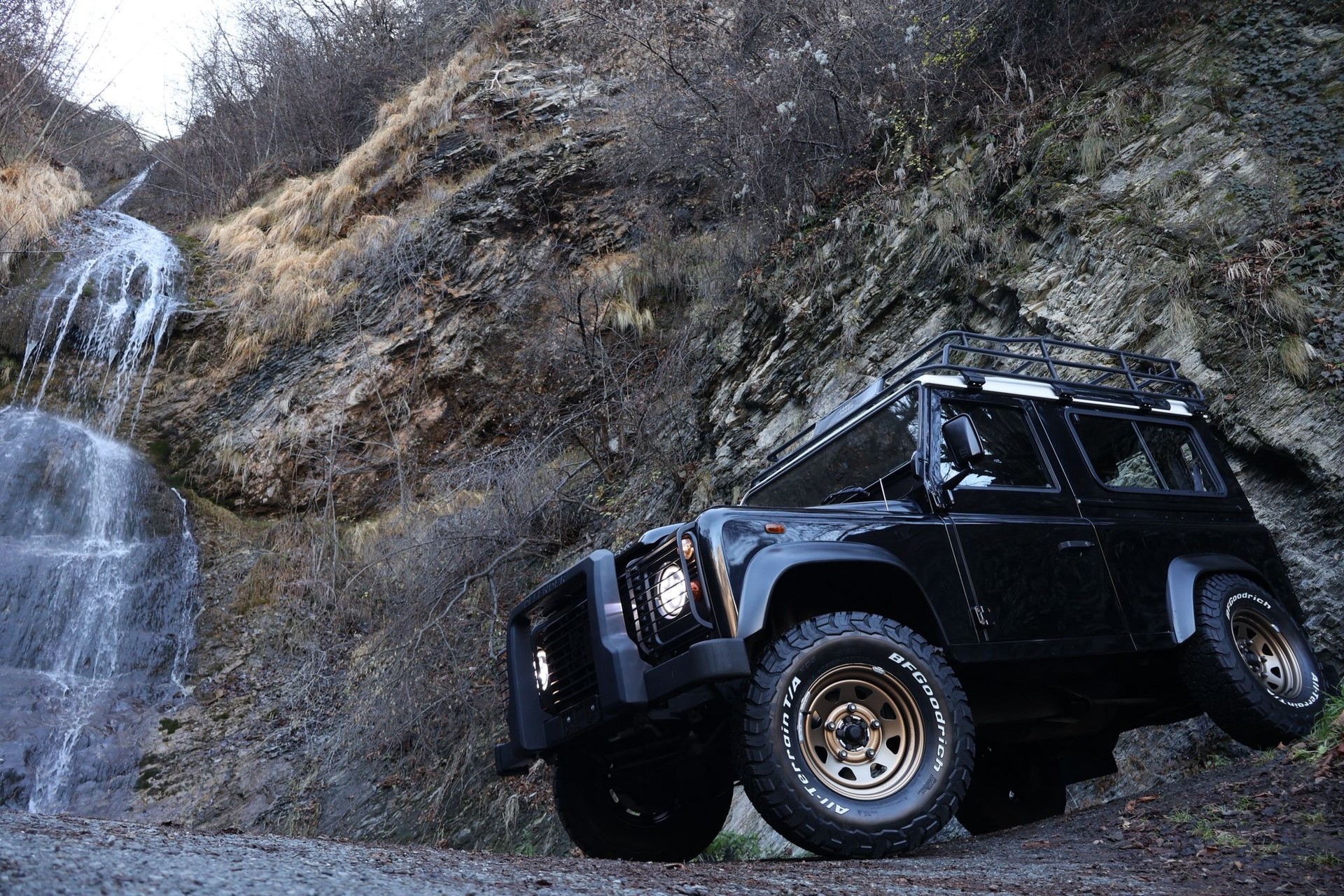 LAND ROVER DEFENDER 2.4 Tdi-image-0