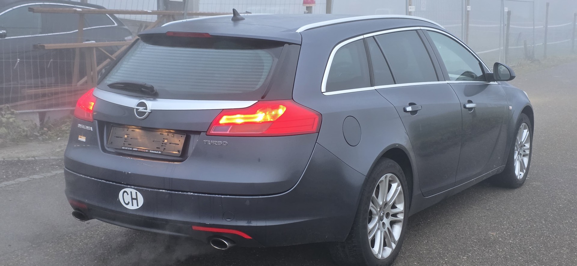 OPEL Insignia Sports Tourer 2.0 Turbo Sport-image-2