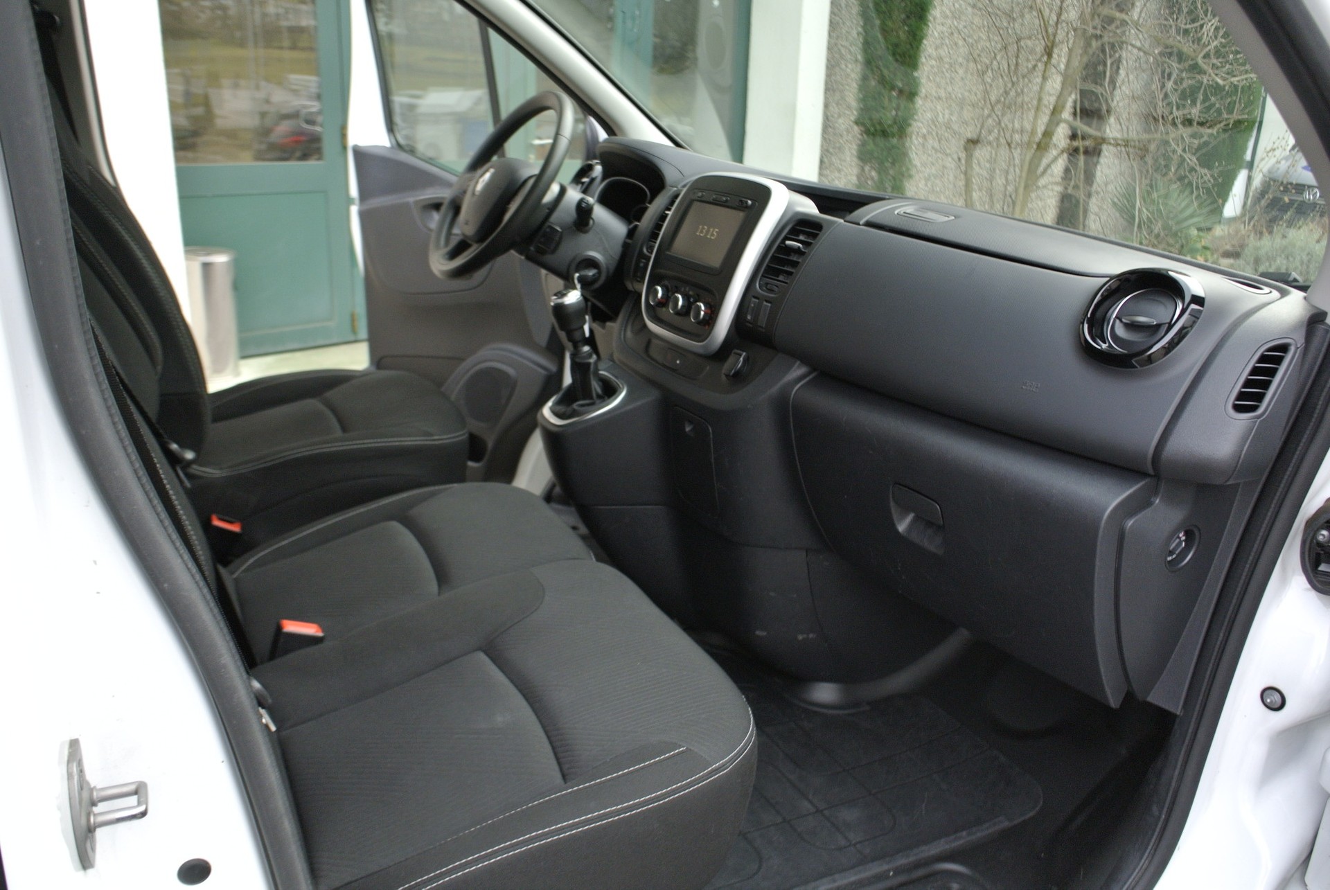 RENAULT Trafic 2.0 Energy dCi 120 3.0t Business L1H1-image-19
