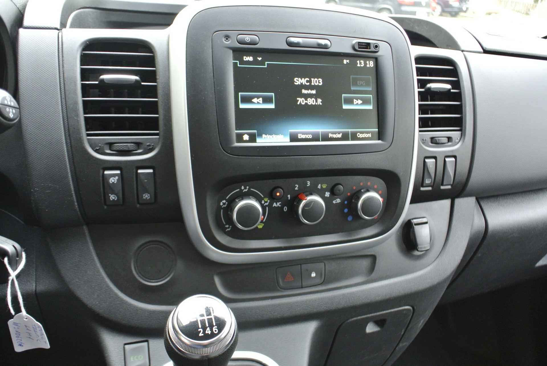 RENAULT Trafic 2.0 Energy dCi 120 3.0t Business L1H1-image-25