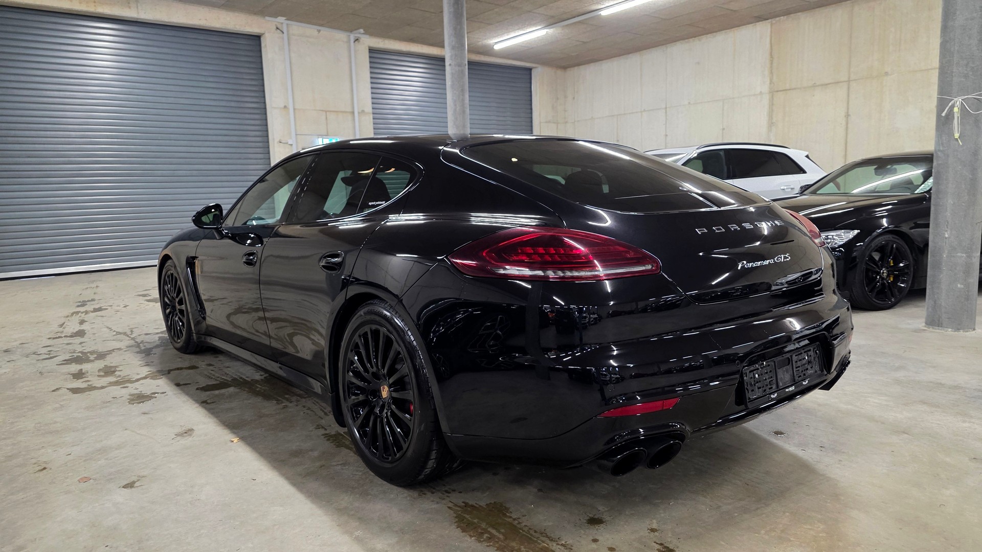 PORSCHE Panamera GTS 4.8 PDK-image-2