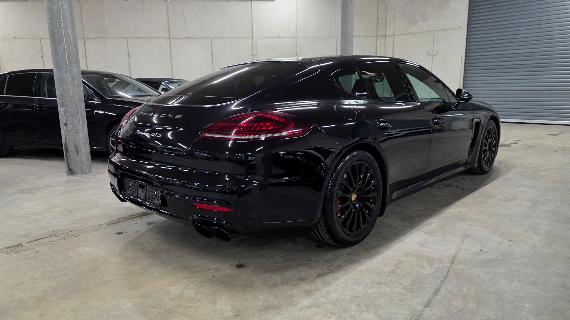 PORSCHE Panamera GTS 4.8 PDK-image-3