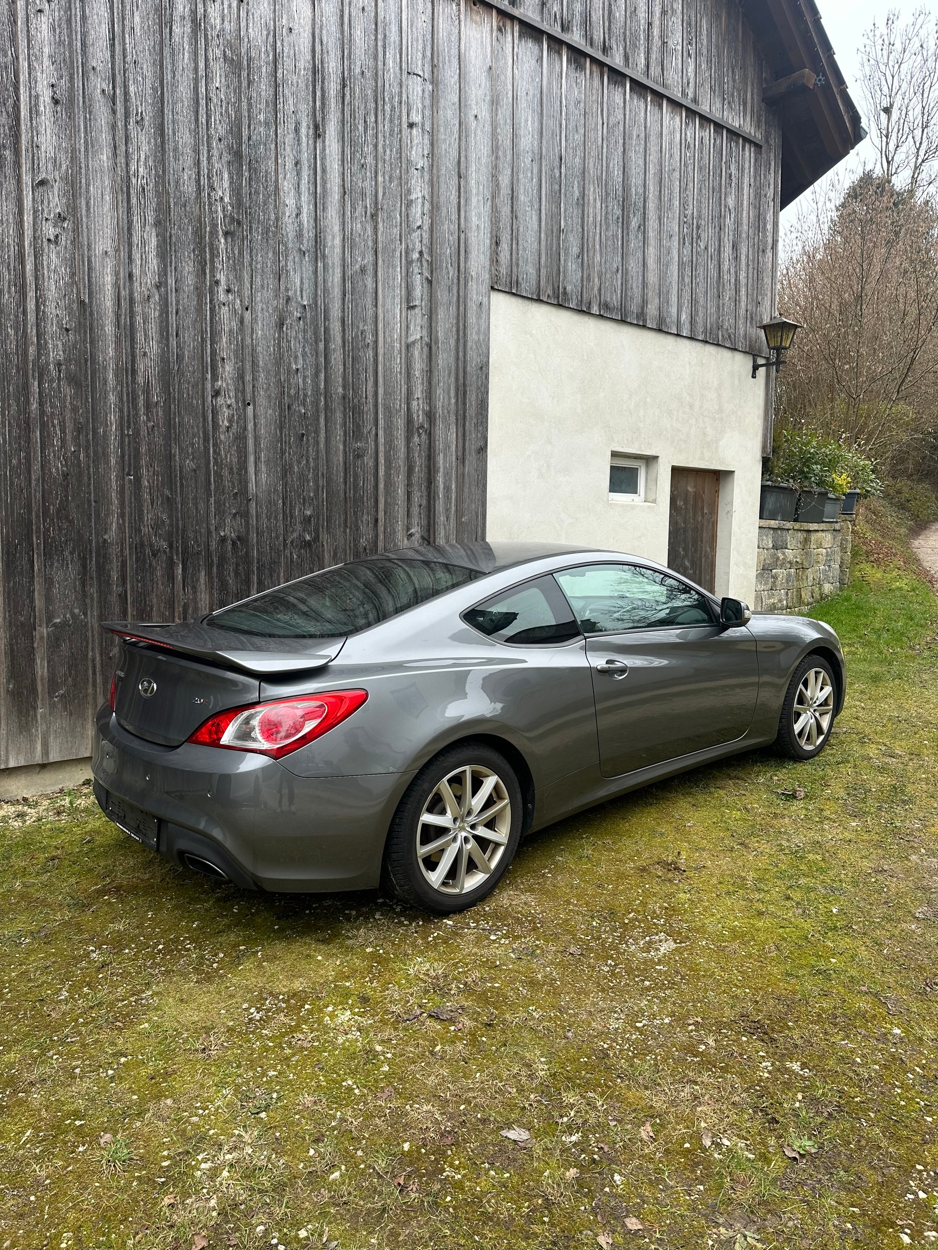 HYUNDAI Genesis 2.0 Turbo-image-2