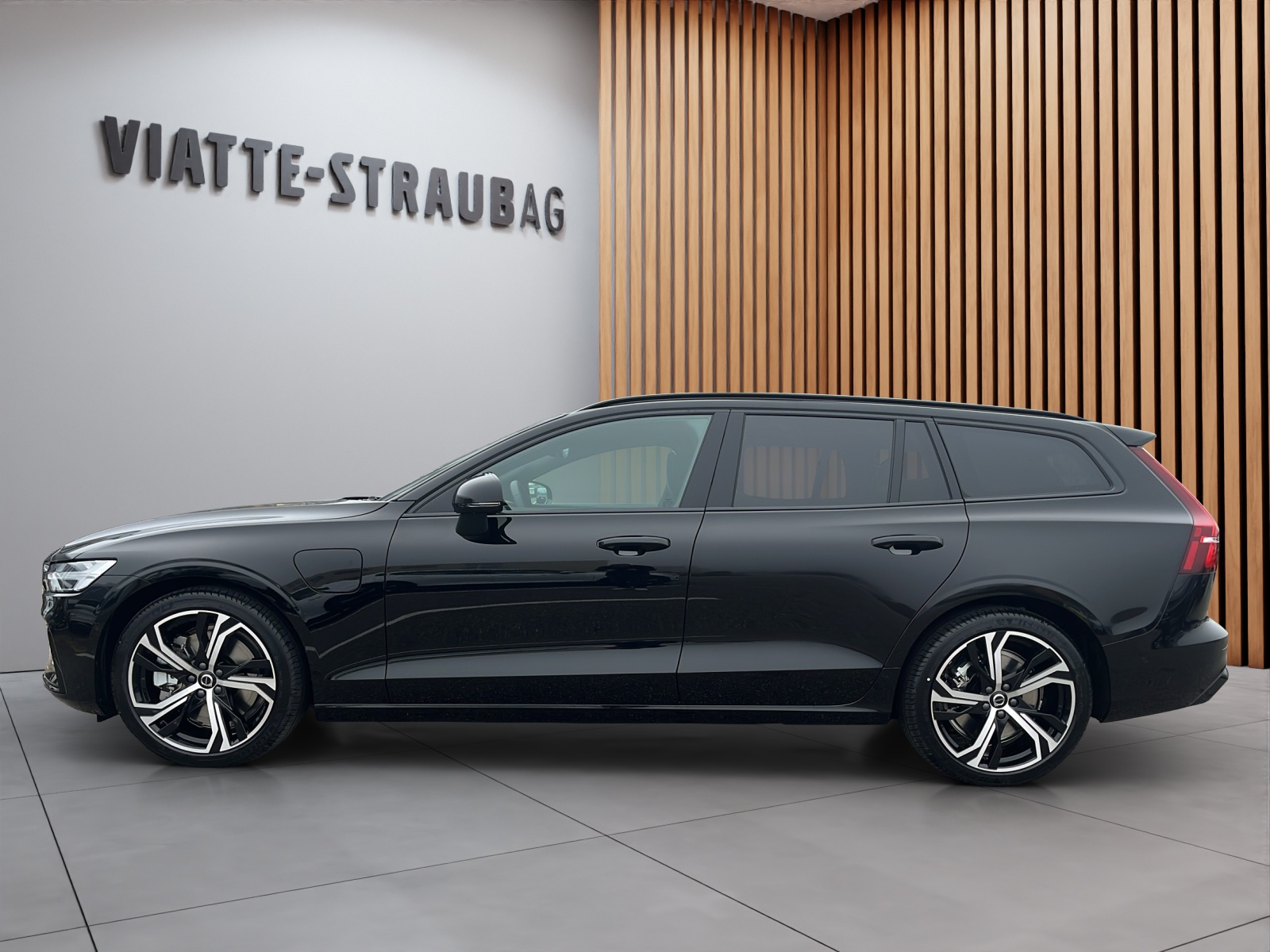 VOLVO V60 2.0 T6 TE Ultra Dark eAWD-image-2