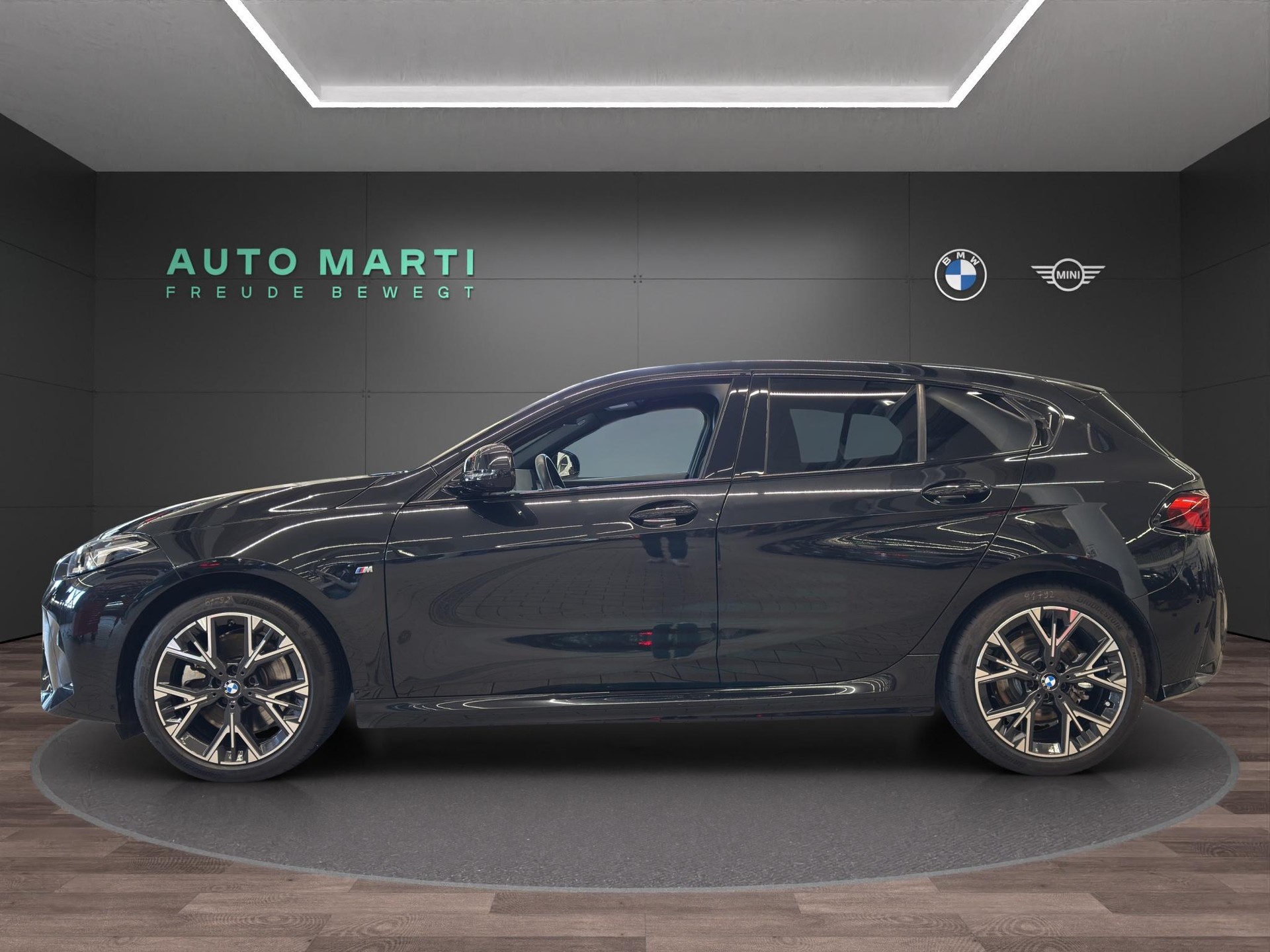 BMW 123 xDrive M Sport-image-1