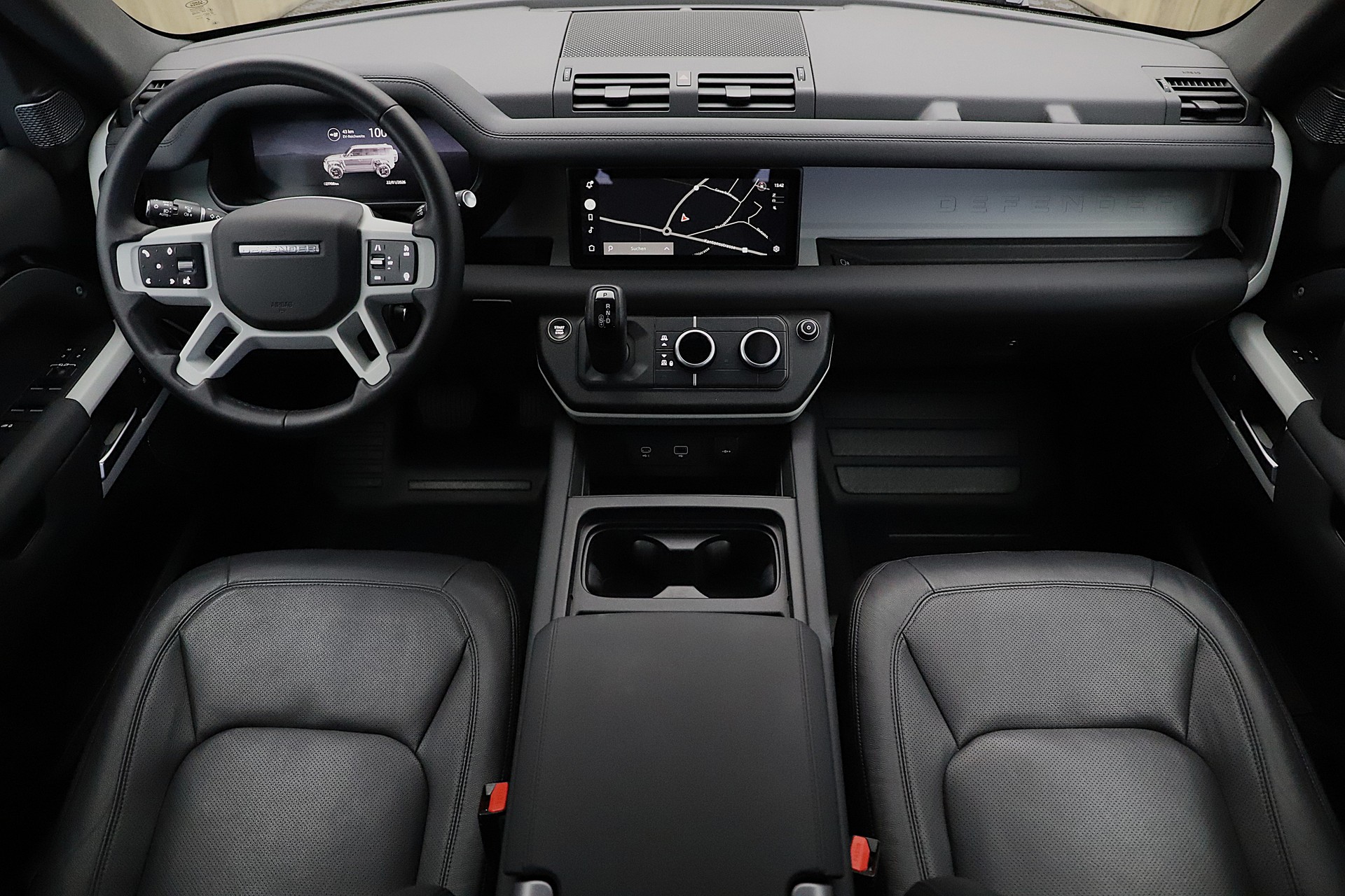 LAND ROVER Defender 110 P400e Si4 PHEV X-Dynamic HSE AT8-image-5