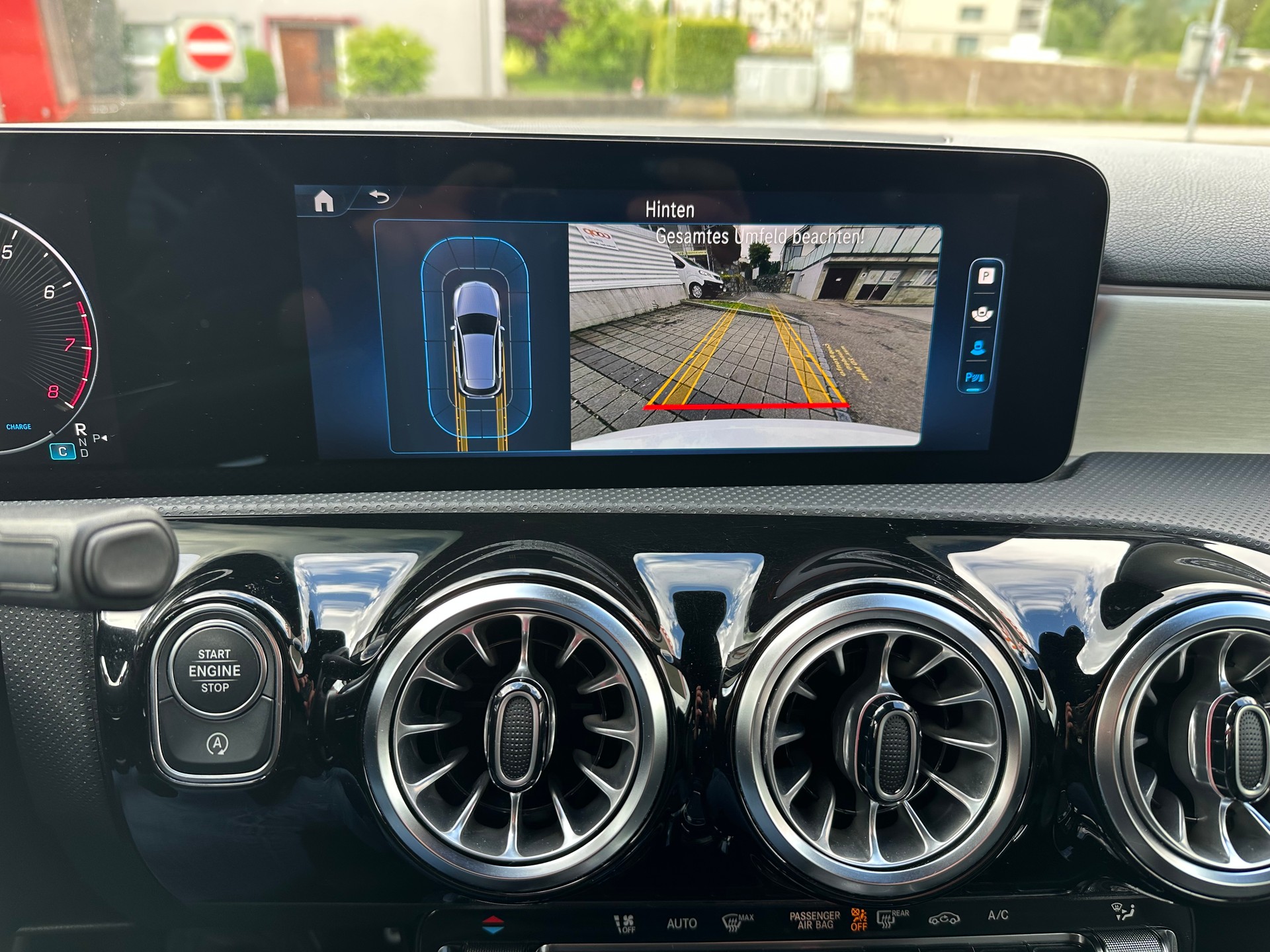 MERCEDES-BENZ A 220 4Matic 8G-DCT-image-14