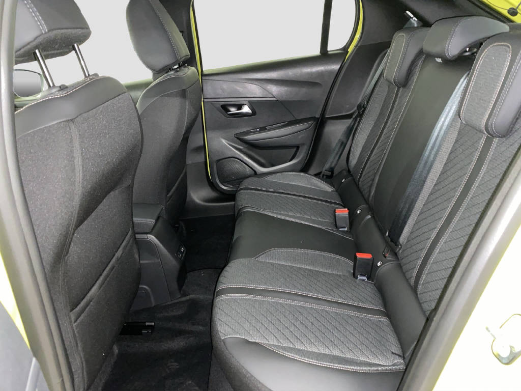 PEUGEOT 208 e-Allure-image-12