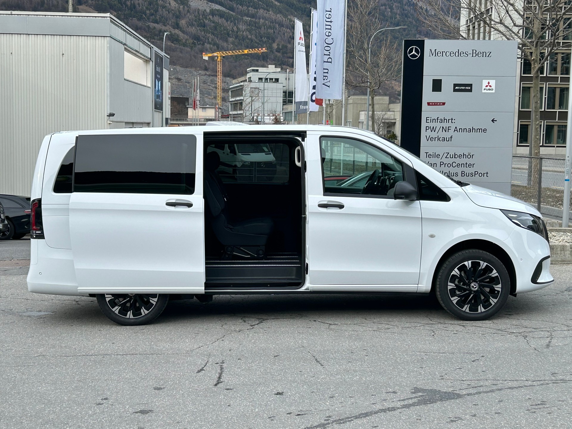 MERCEDES-BENZ Vito 116 CDI Tourer SELECT Family-image-14
