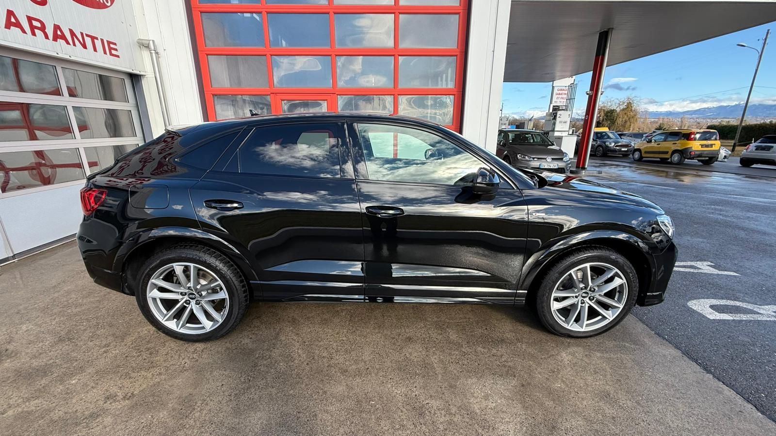 AUDI Q3 Sportback 35 TFSI S line Attraction S-tronic-image-3
