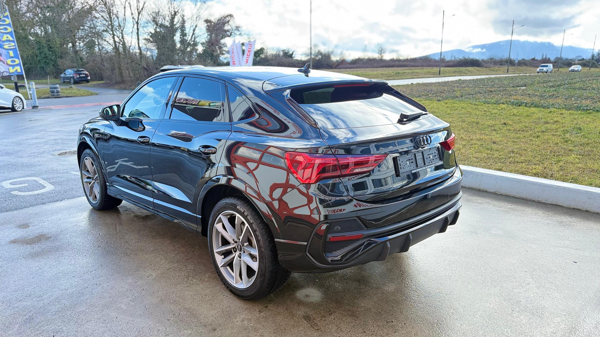 AUDI Q3 Sportback 35 TFSI S line Attraction S-tronic-image-5