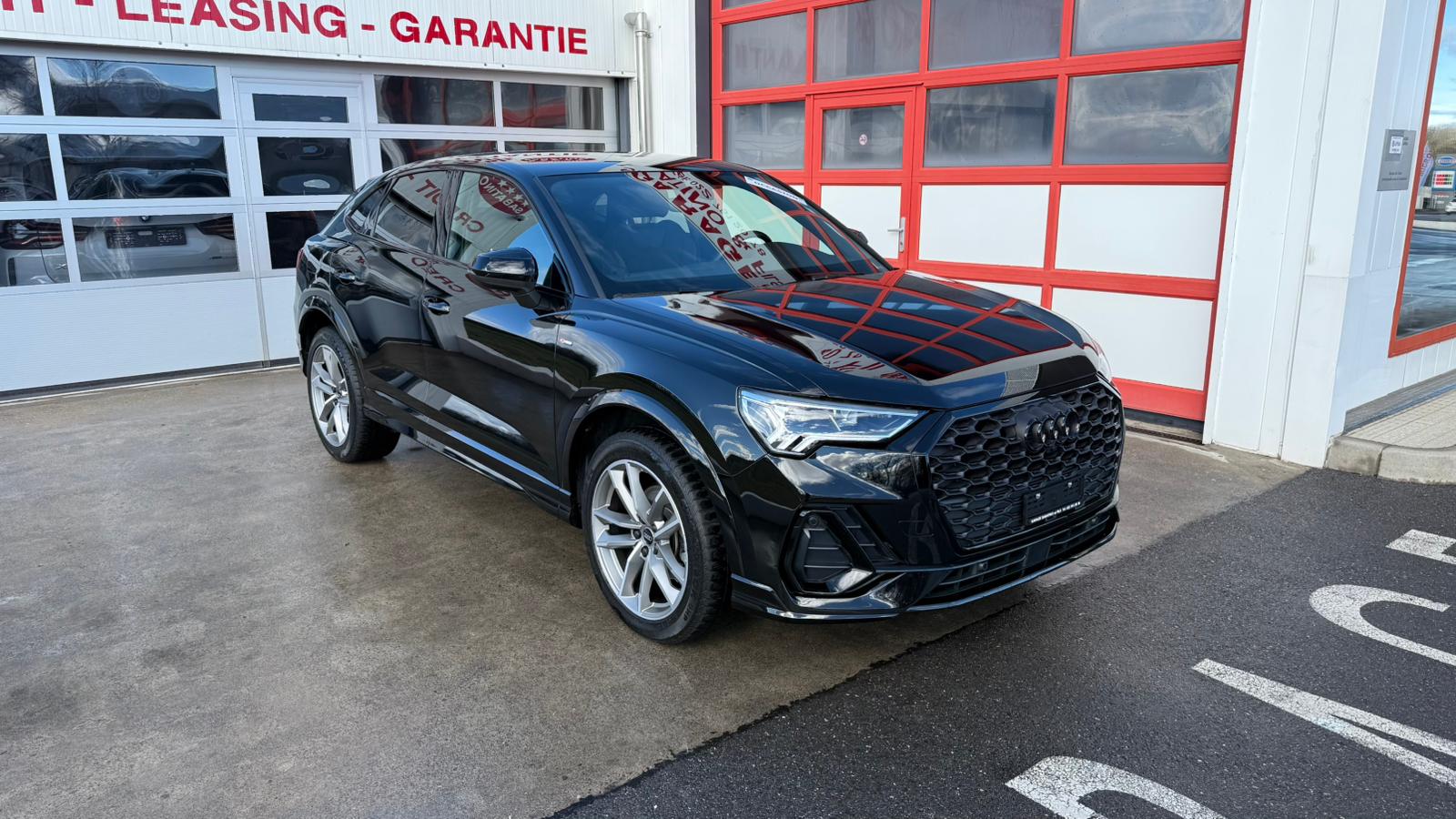 AUDI Q3 Sportback 35 TFSI S line Attraction S-tronic-image-2