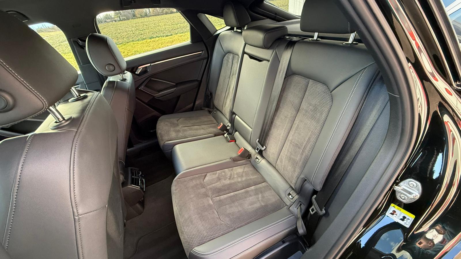 AUDI Q3 Sportback 35 TFSI S line Attraction S-tronic-image-14