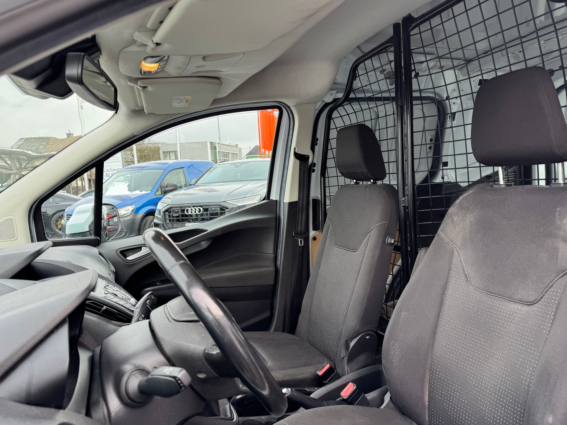 FORD Transit Courier Van 1.0 EcoBoost Trend-image-11