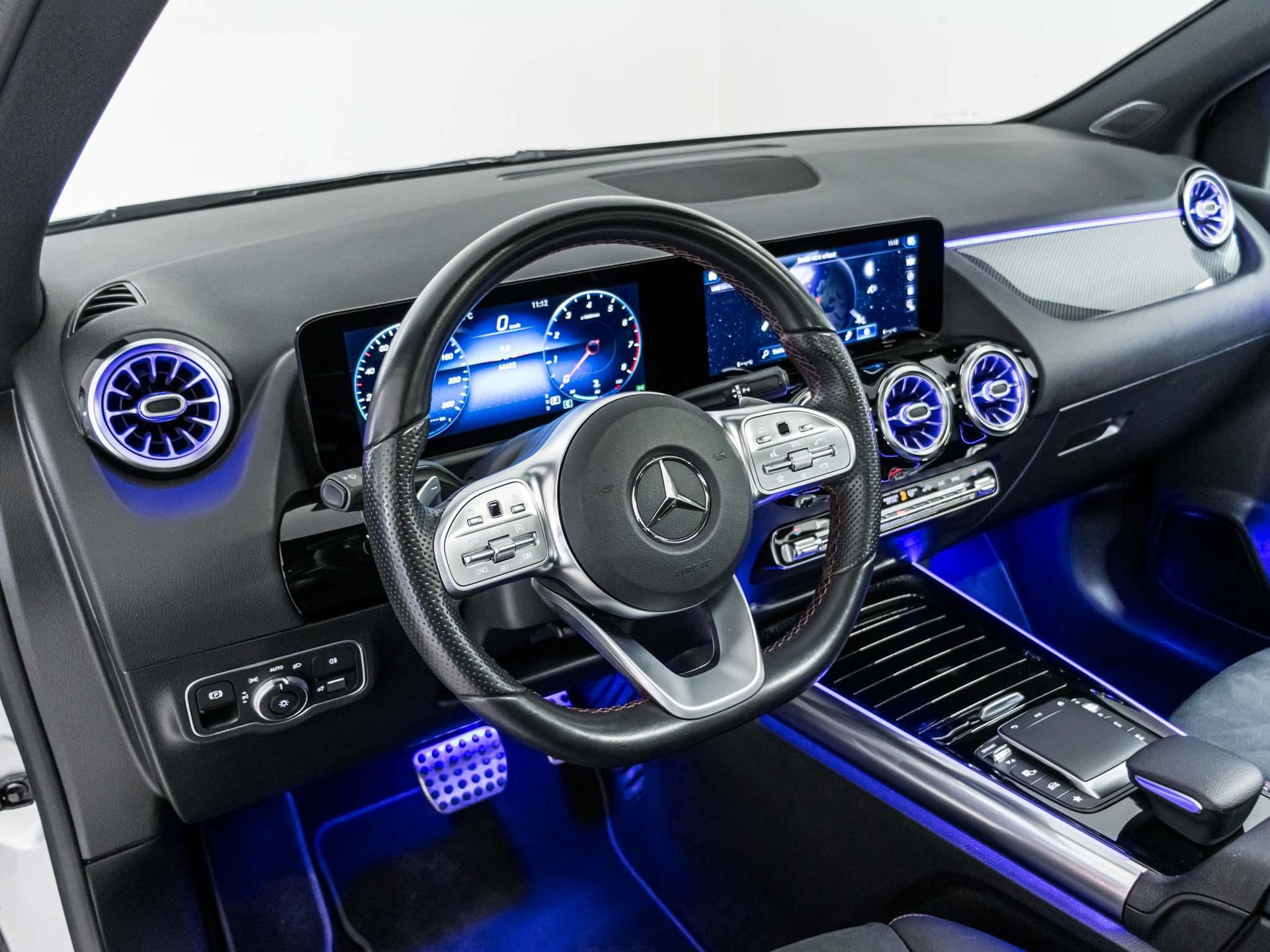 MERCEDES-BENZ B 220 4MATIC-image-9