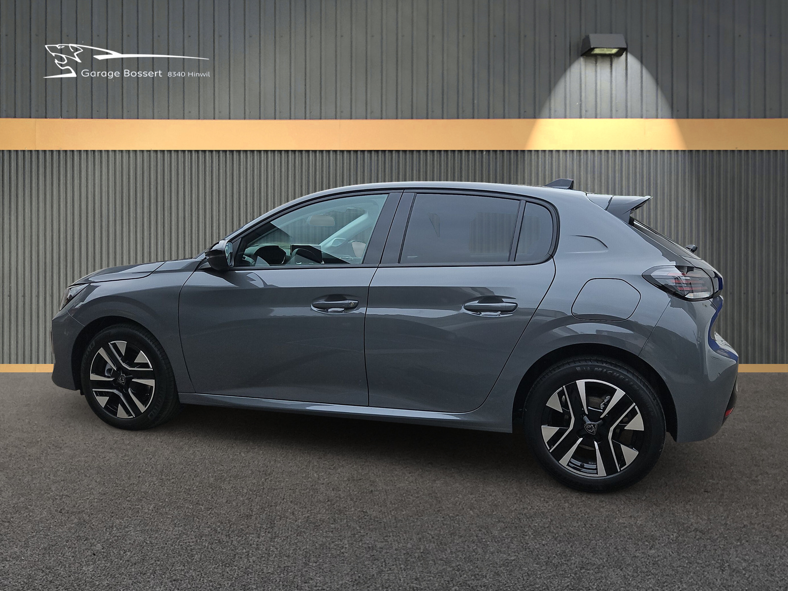 PEUGEOT 208 1.2 Hybrid Allure Premium-image-7
